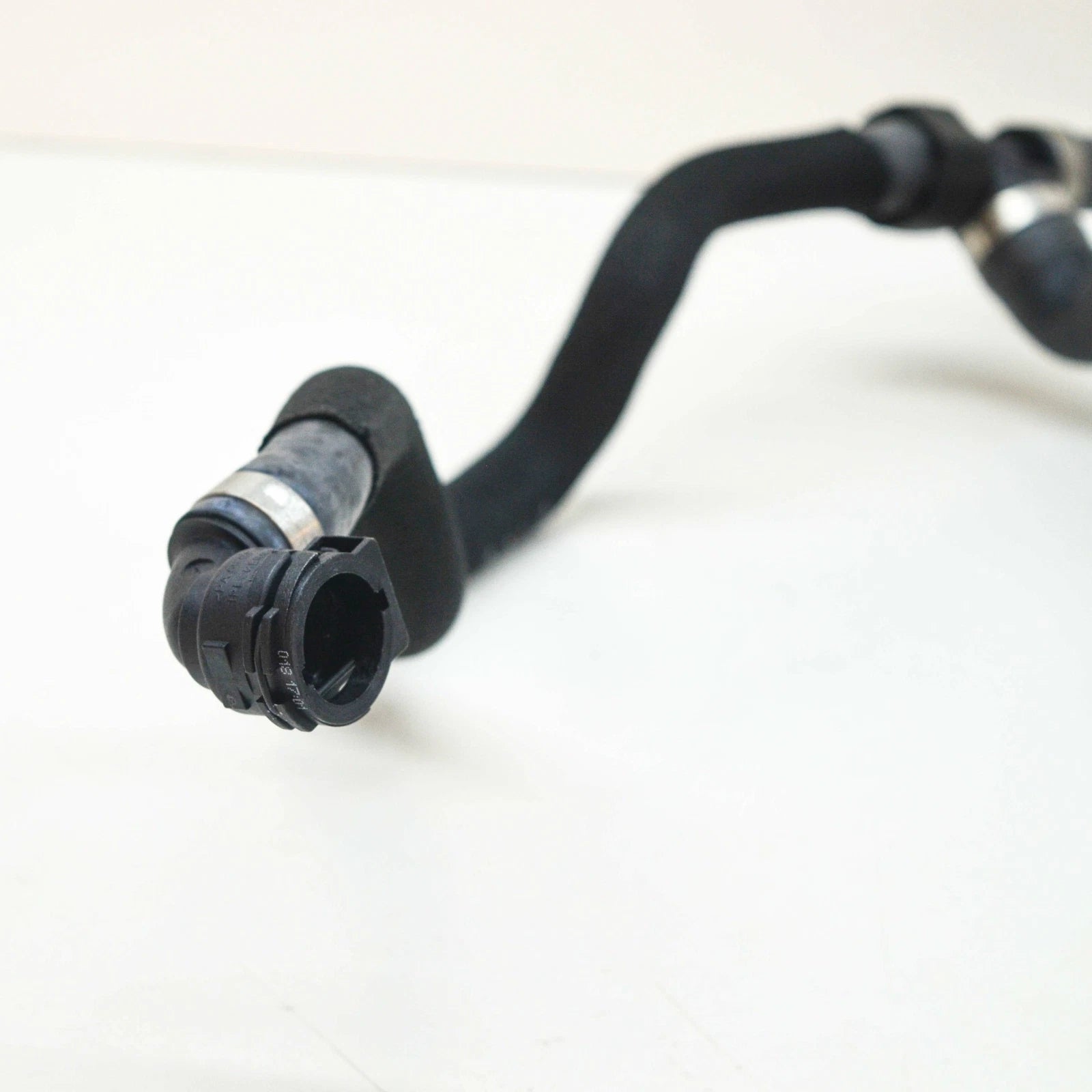 NEW BMW 7 G11 G12 EXTERNAL COOLING RADIATOR LOWER HOSE 17129487613 ORIGINAL