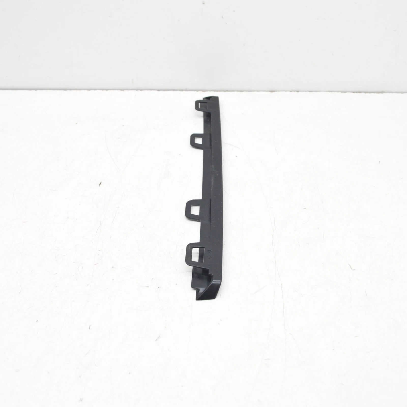 NEW AUDI RS5 8W6 FRONT BUMPER UPPER CENTER GRILLE TRIM 8W6807801A