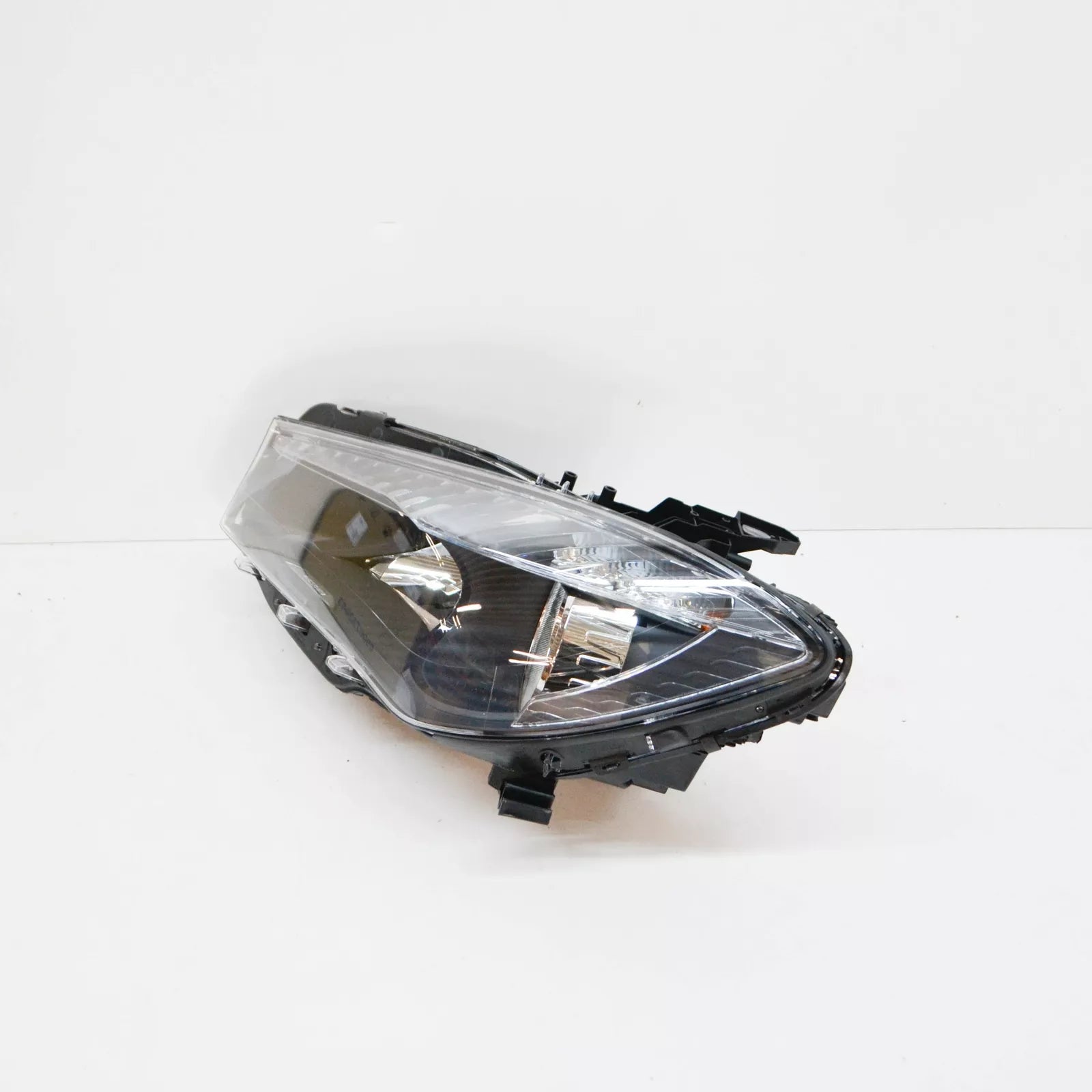 NEW MERCEDES-BENZ CLA COUPE C117 FRONT LEFT HEADLIGHT LHD A1178200361 ORIGINAL