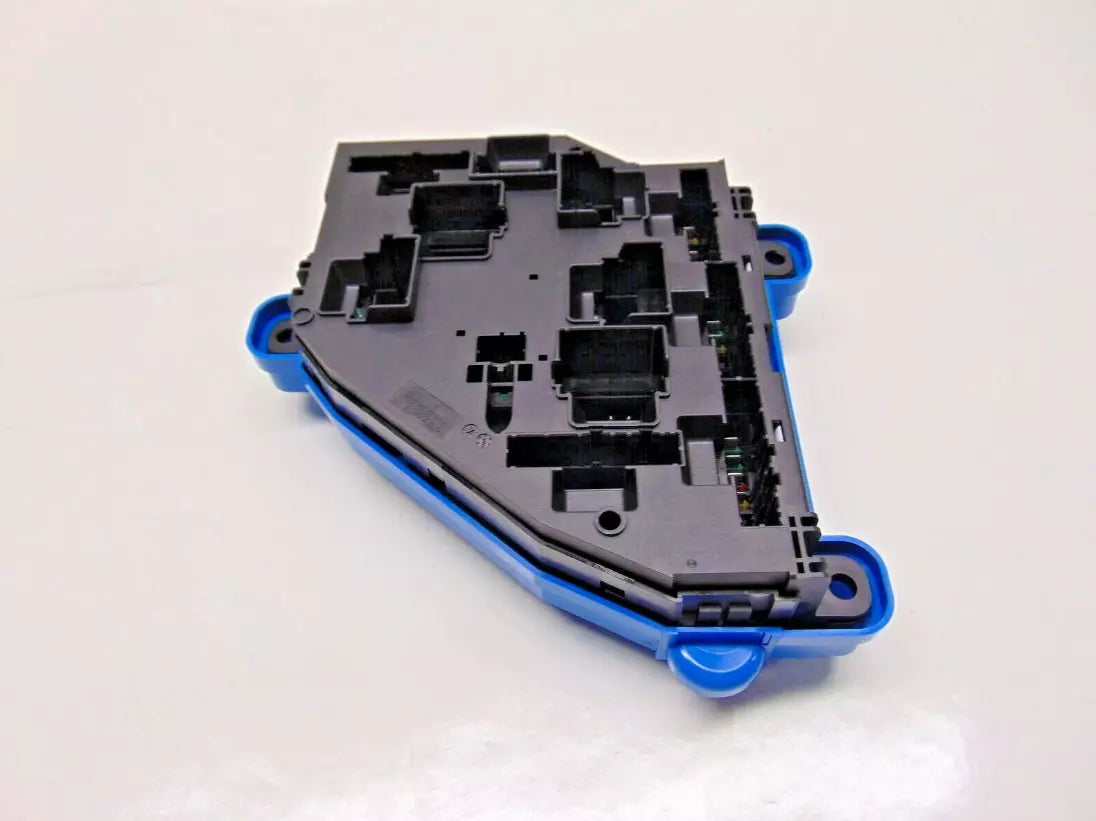 NEW BMW X4 F26 REAR POWER DISTRIBUTION FUSE BOX 61149210859 9210859 ORIGINAL