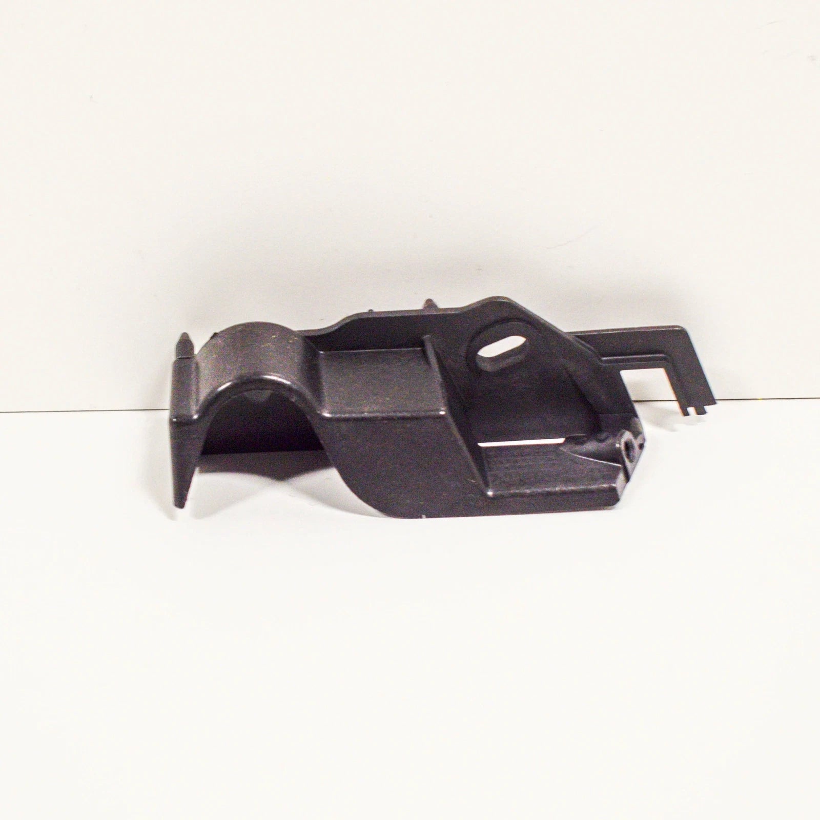 NEW AUDI A4 B8 FRONT BUMPER RIGHT SIDE GUIDE 8K0807284H ORIGINAL