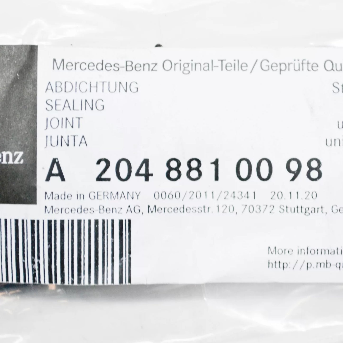 NEW MERCEDES-BENZ C W204 FRONT CENTER HOOD SEAL A2048810098 ORIGINAL