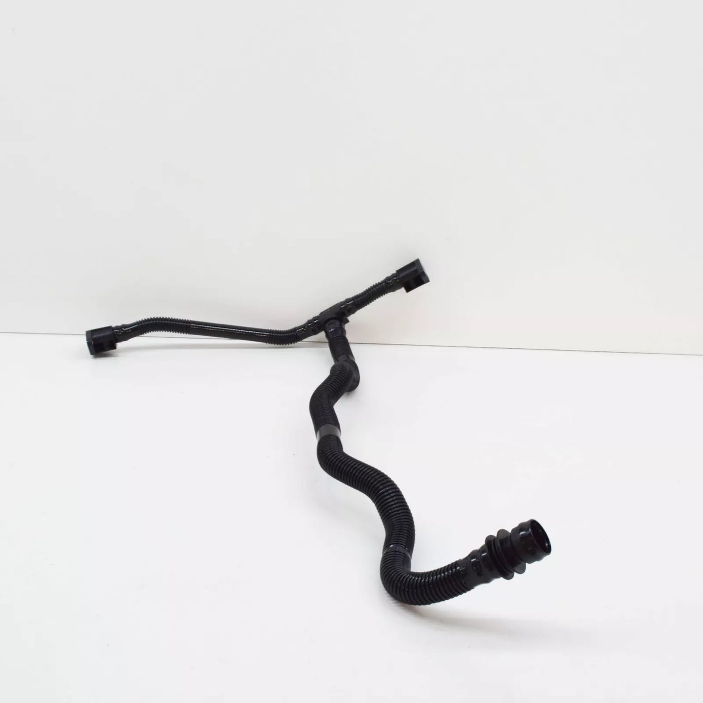 NEW AUDI A4 B8 SECONDARY AIR PUMP CONNECTING PIPE 06E131143AJ