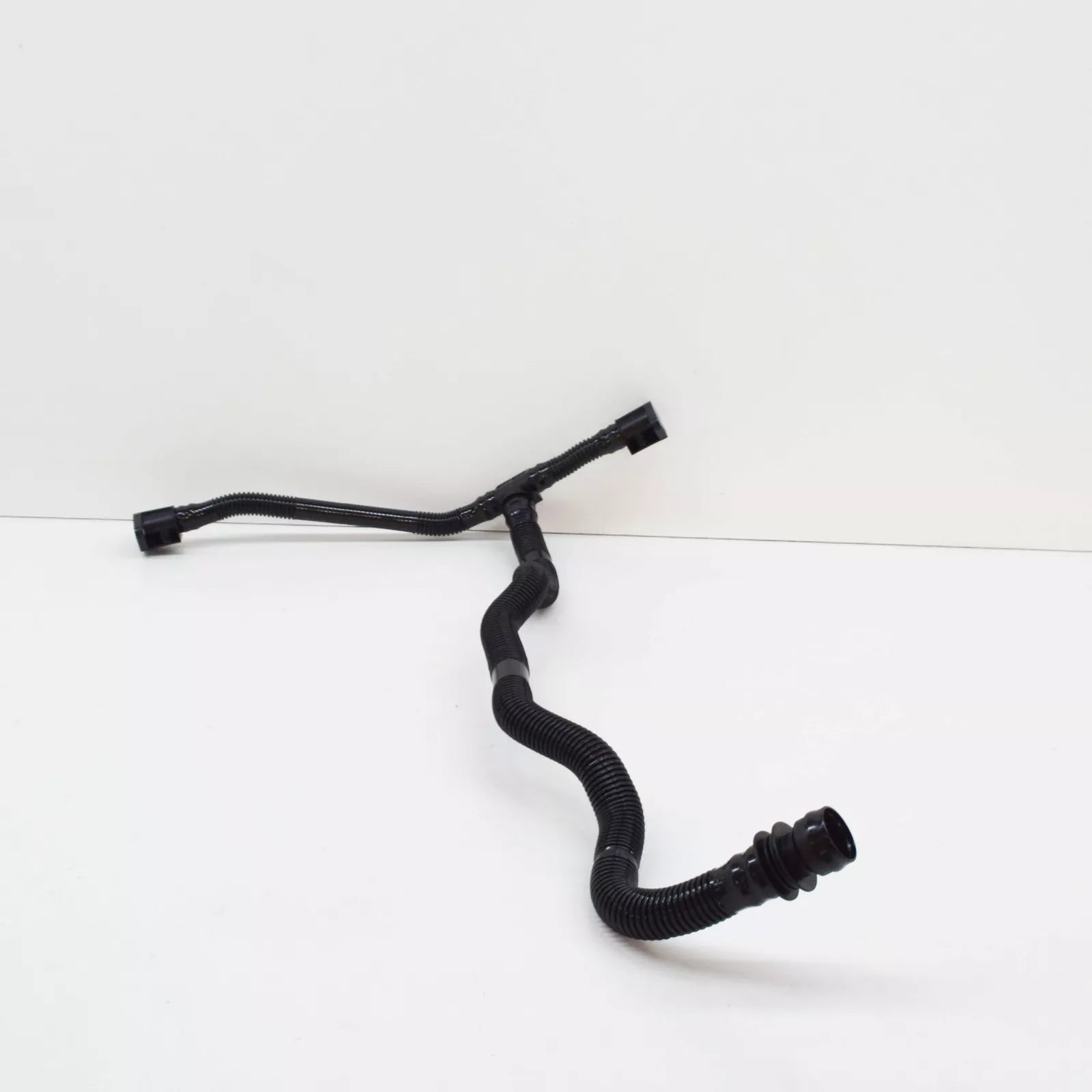 NEW AUDI A4 B8 SECONDARY AIR PUMP CONNECTING PIPE 06E131143AJ