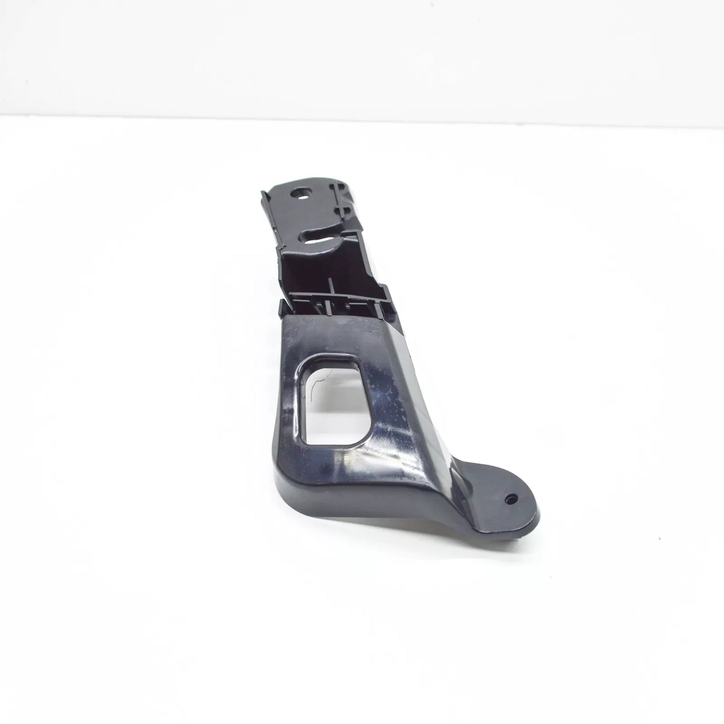 NEW VOLKSWAGEN BEETLE FRONT RIGHT BUMPER BRACKET 5C5807774E 2016