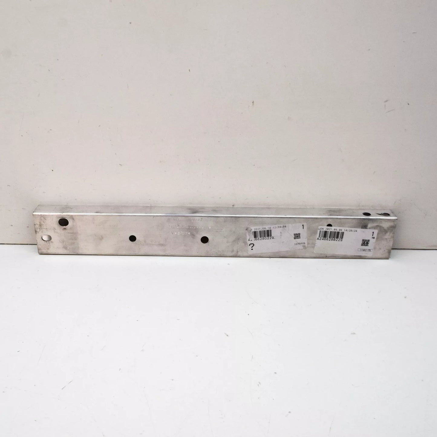 NEW MERCEDES-BENZ B-CLASS W246 BUMPER REINFORCEMENT BAR RIGHT SIDE A2466280229