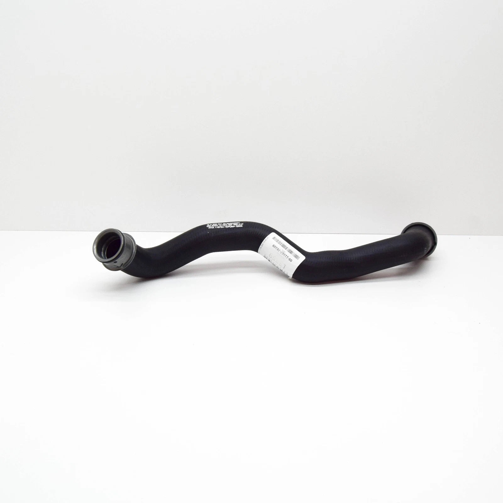 NEW MERCEDES-BENZ C COUPE CL203 RADIATOR TOP HOSE A2095013982 ORIGINAL