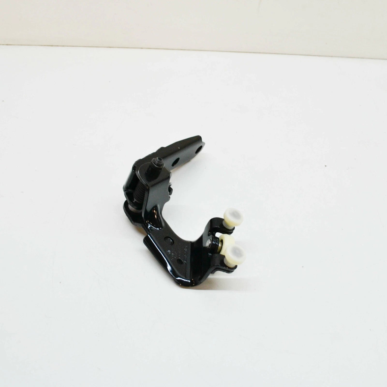 NEW VOLKSWAGEN TRANSPORTER T5 SLIDING DOOR LEFT HINGE 7E0843335A