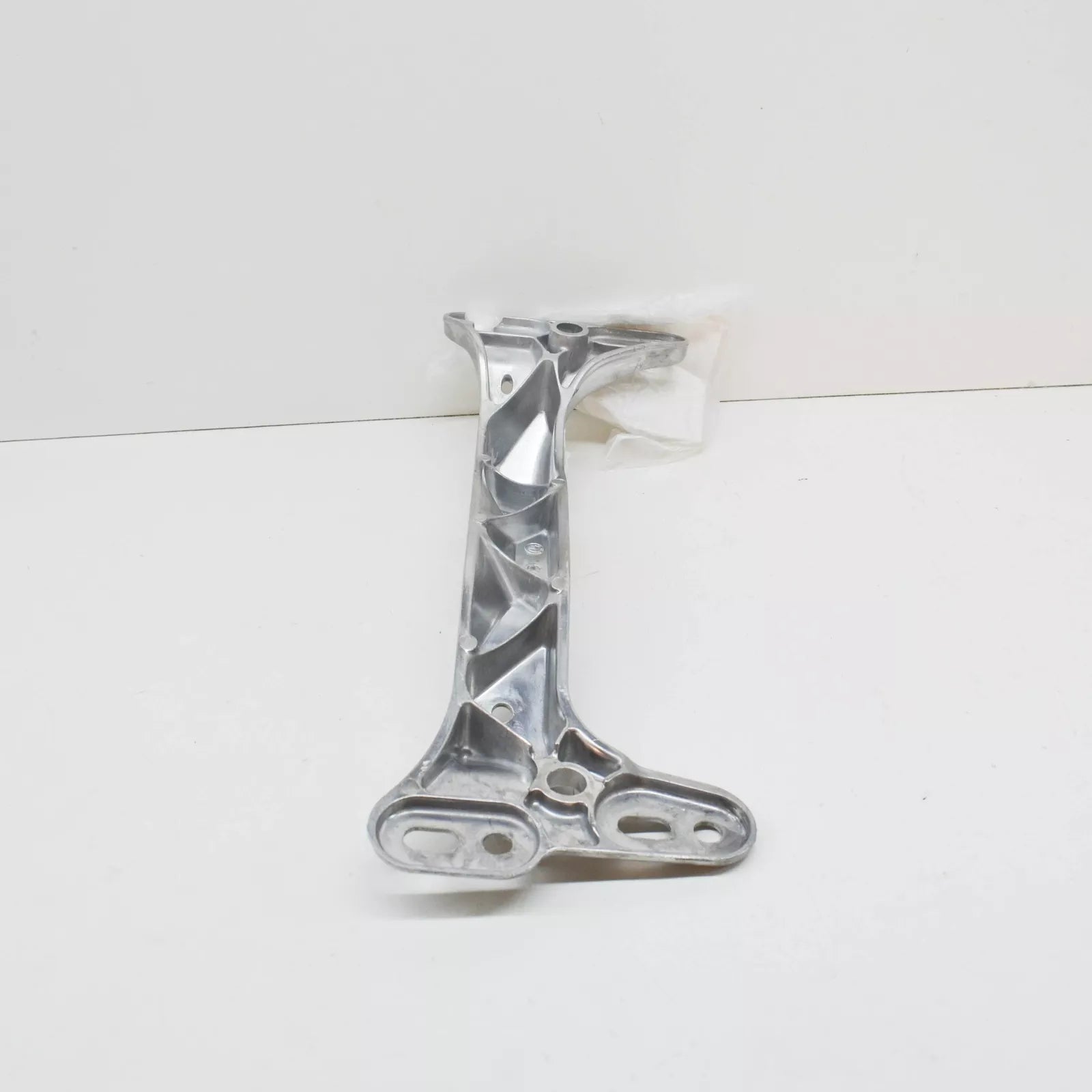 NEW BMW 5 E39 TRANSMISSION MOUNT BRACKET 24701136499 1136499 2.8 PETROL ORIGINAL