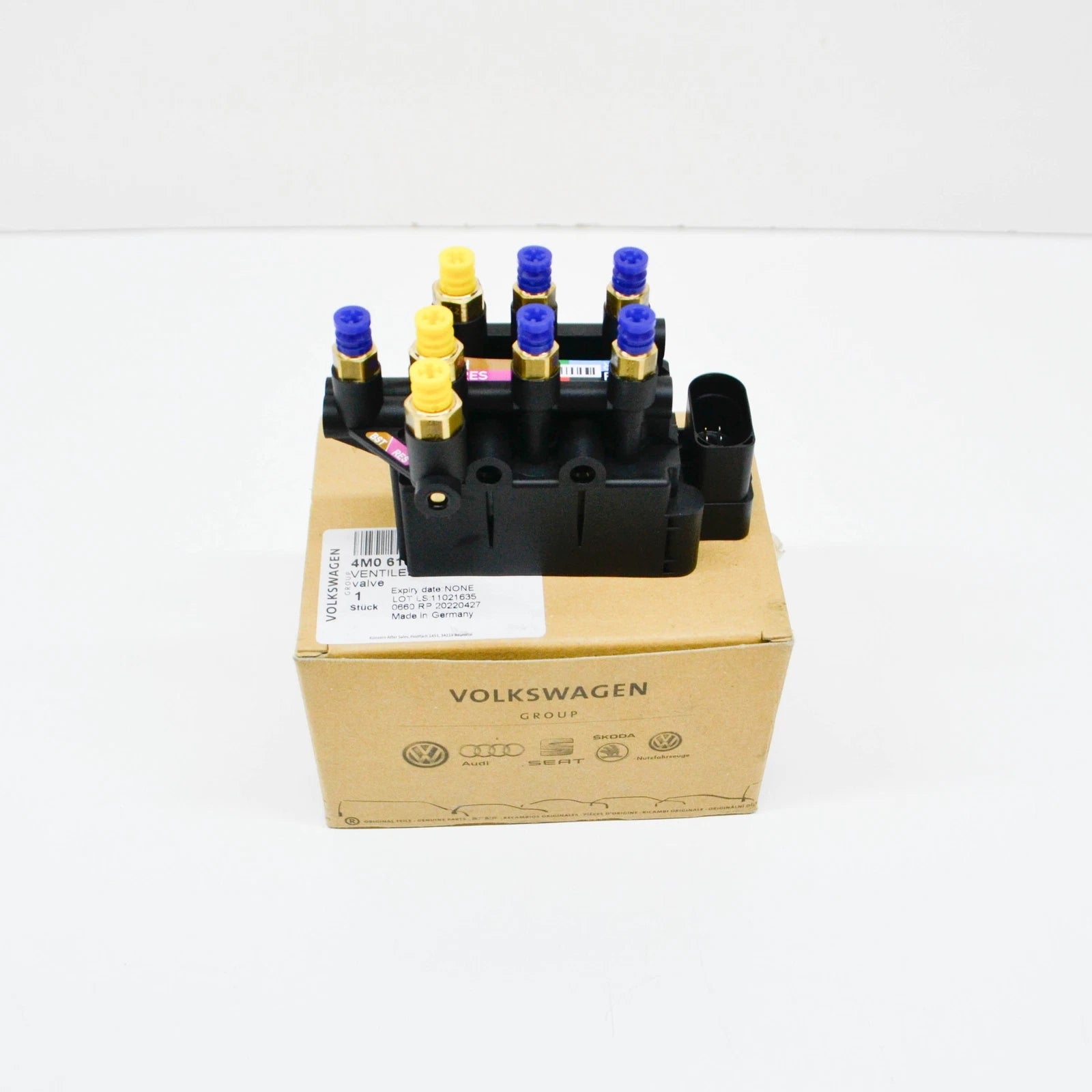 NEW AUDI Q8 AIR SUSPENSION VALVE UNIT 4M0616013B ORIGINAL