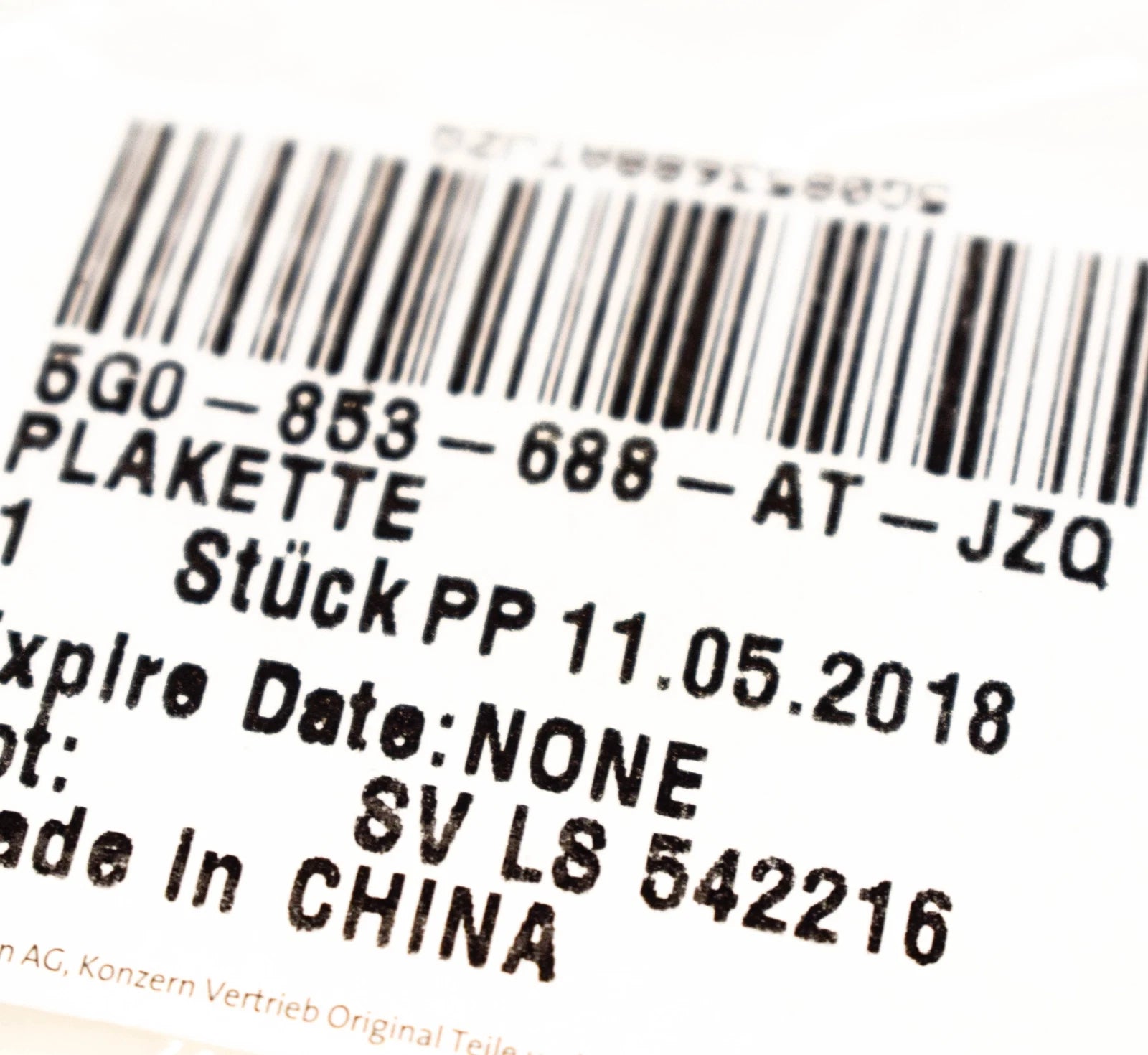 NEW VOLKSWAGEN GOLF MK7 RIGHT FENDER GTI EMBLEM 5G0853688ATJZQ ORIGINAL