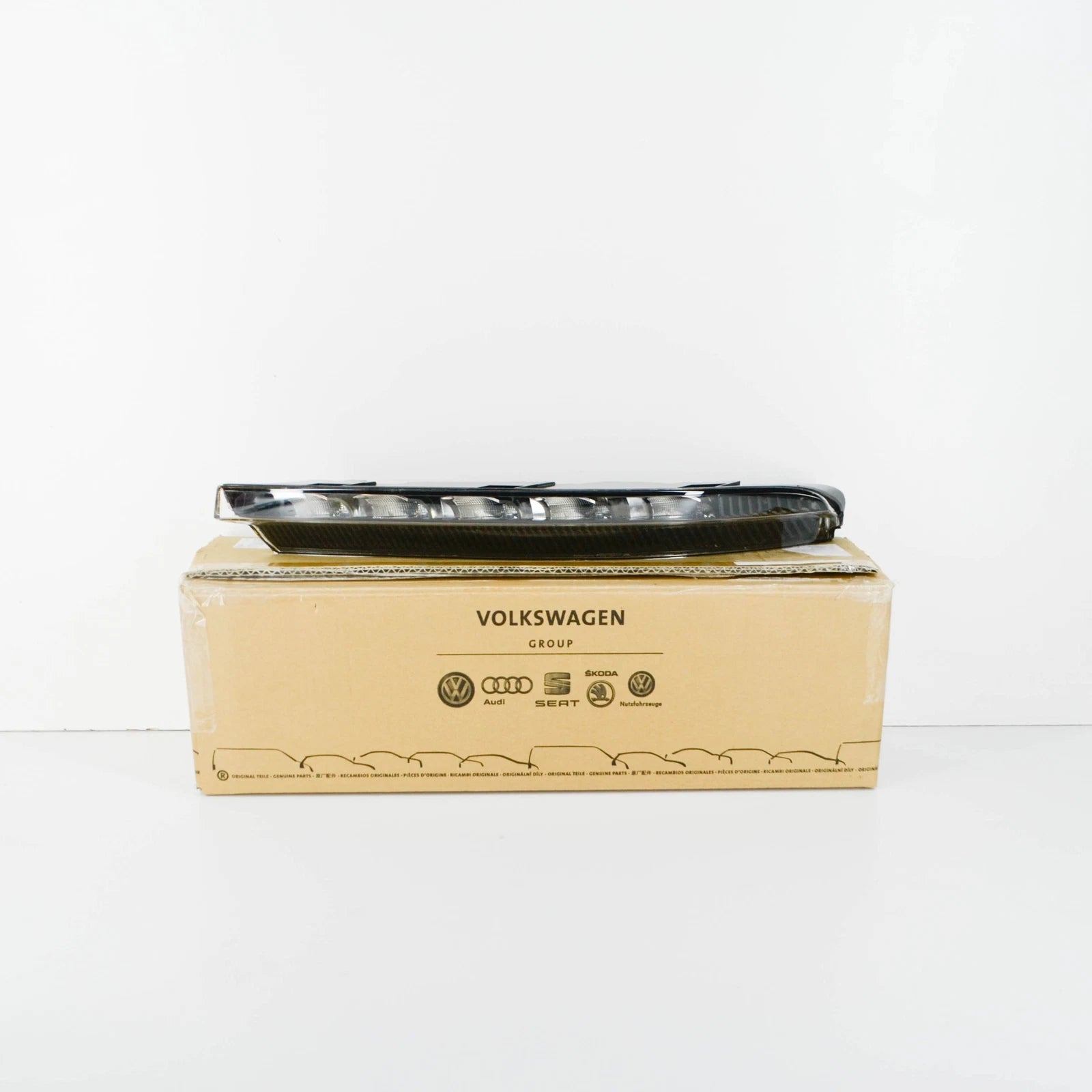 NEW AUDI A6 C6 FRONT LEFT LED DAYTIME RUNNING LIGHT 4F0941067A ORIGINAL