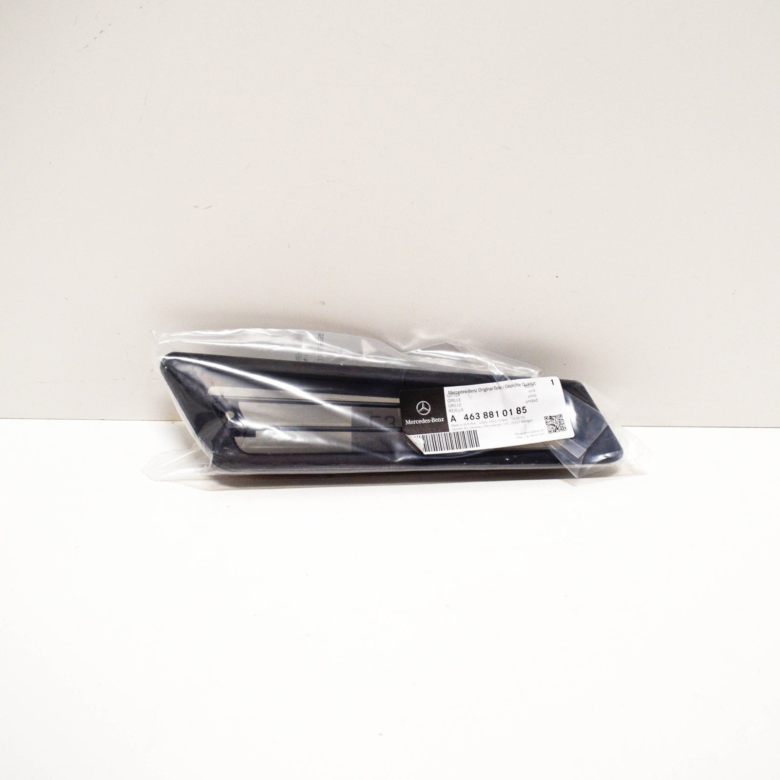 NEW MERCEDES BENZ G W463 RIGHT FENDER GRILLE A4638810185 ORIGINAL