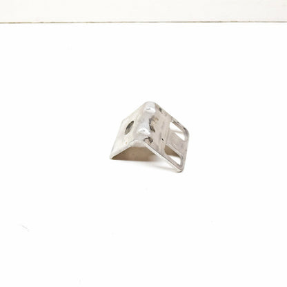 NEW AUDI Q7 4M RIGHT LOWER RADIATOR BRACKET 4M0804286 ORIGINAL