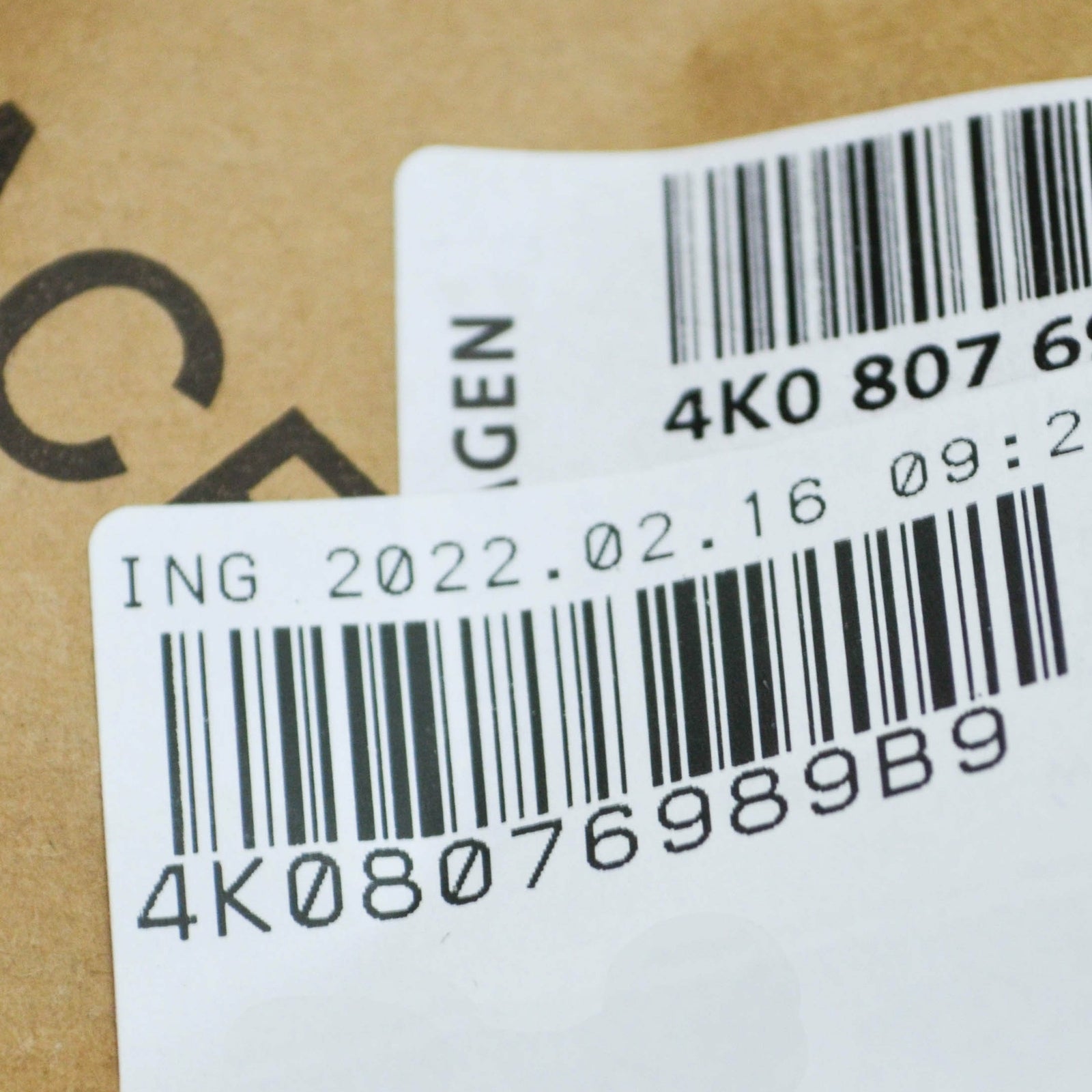 NEW AUDI A6 C8 FRONT BUMPER RIGHT LOWER GRILLE BRACKET 4K08076989B9 ORIGINAL