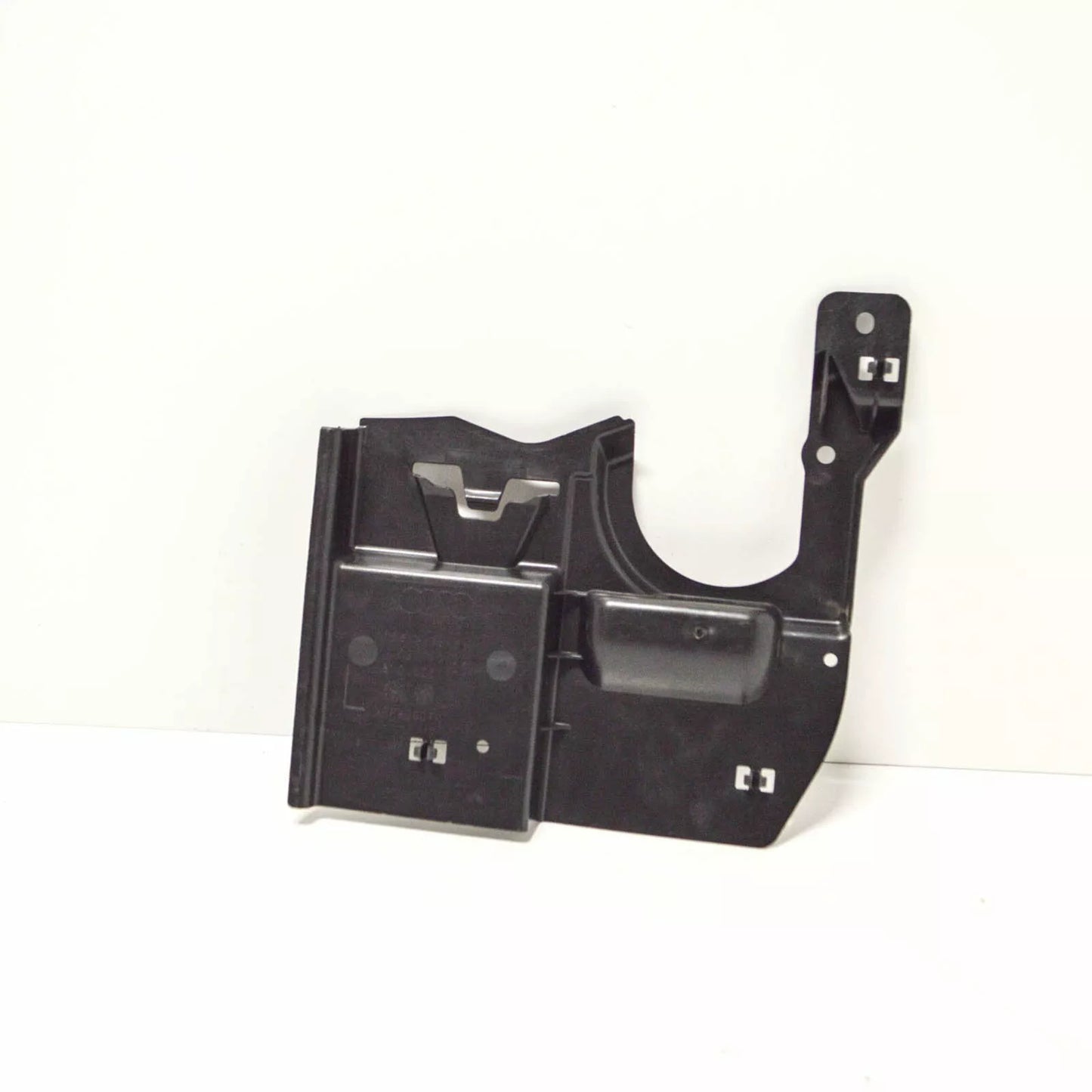 NEW AUDI A3 8V FRONT LEFT UNDERCOVER PANEL 8V0825271