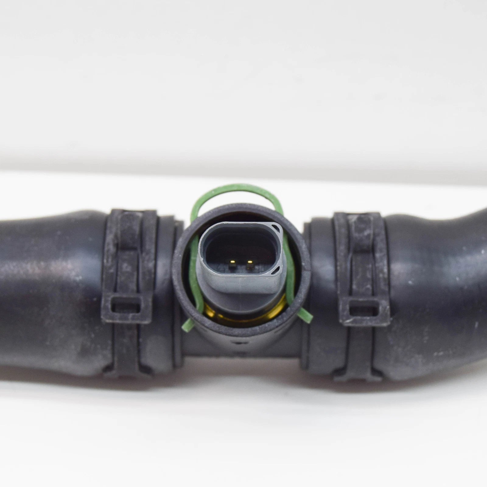 NEW AUDI Q3 8U COOLANT HOSE WITH QUICK RELEASE COUPLING 5N0122051CF ORIGINAL