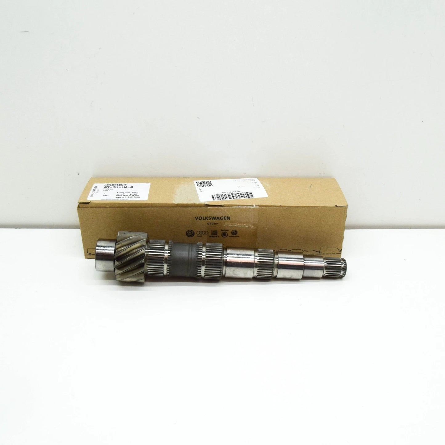 NEW VOLKSWAGEN CADDY 2K MK3 GEARBOX OUTPUT SHAFT 02T311198M ORIGINAL