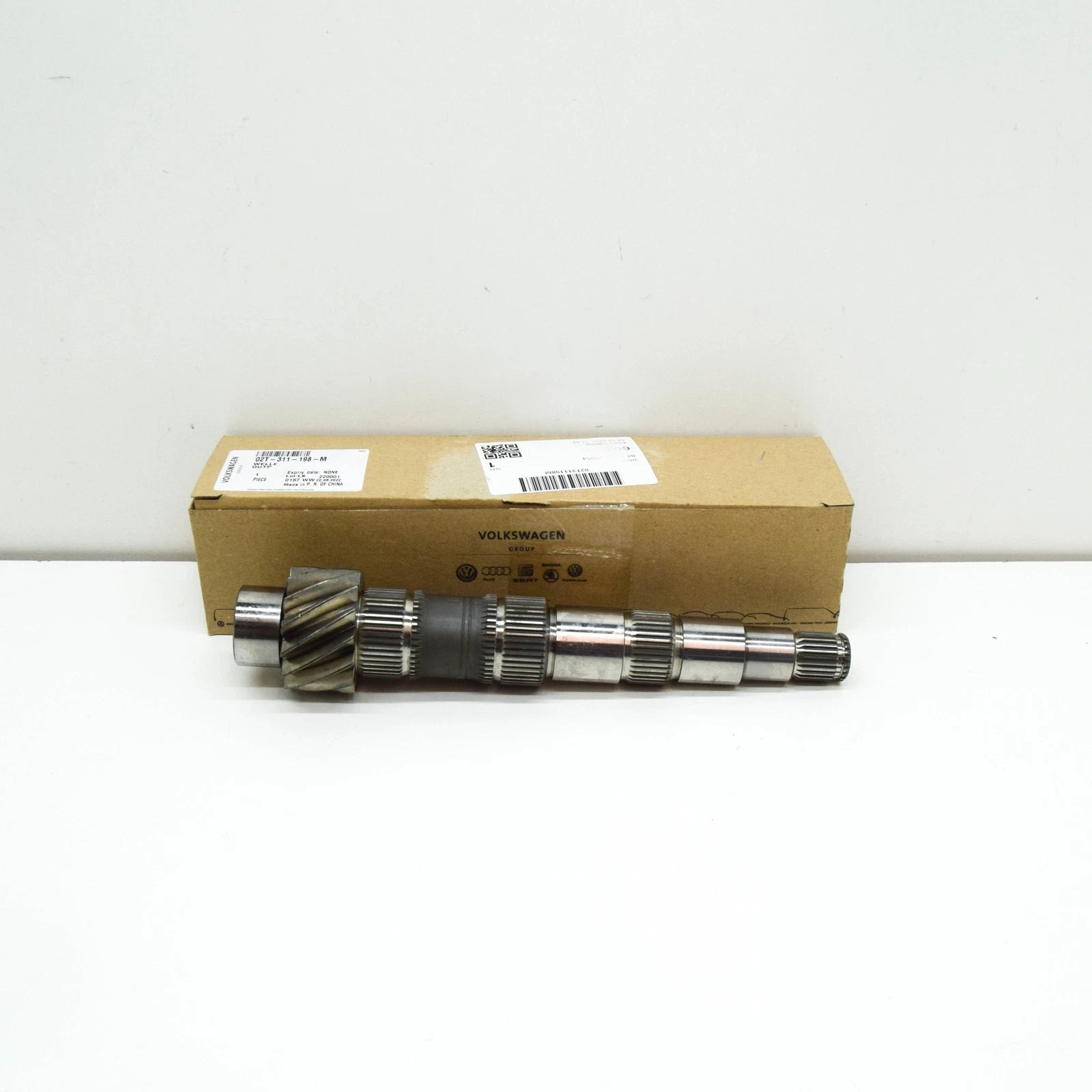 NEW VOLKSWAGEN CADDY 2K MK3 GEARBOX OUTPUT SHAFT 02T311198M ORIGINAL