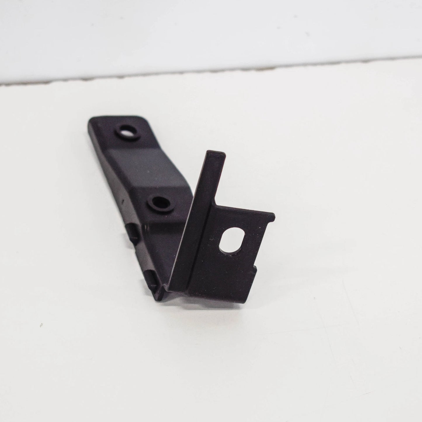 NEW AUDI A6 C6 RS6 FRONT LEFT COVER BRACKET 4F0853921A