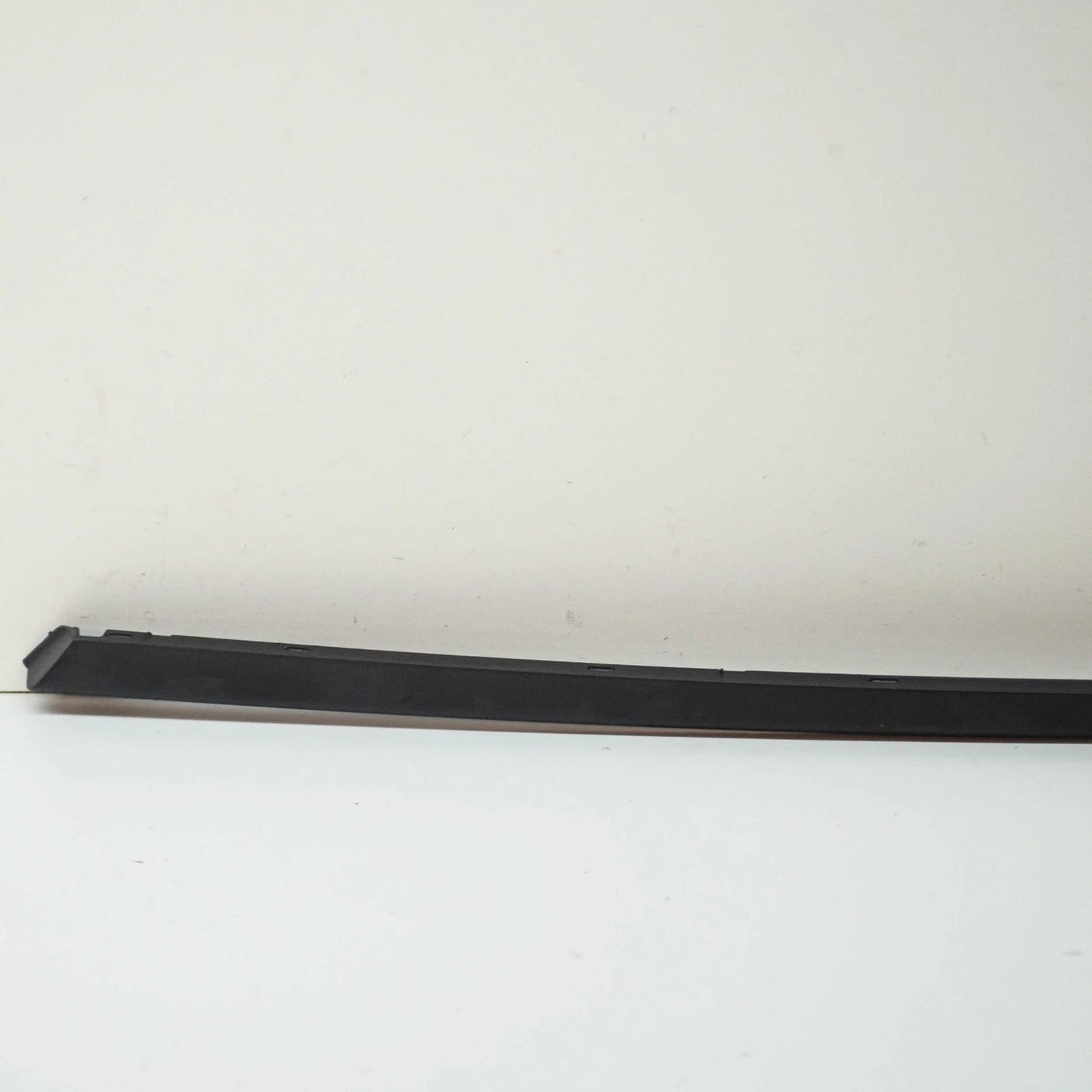 NEW AUDI A5 S5 8W6 FRONT WINDSHIELD RIGHT MOLDING TRIM 8W6854328B9B9 ORIGINAL