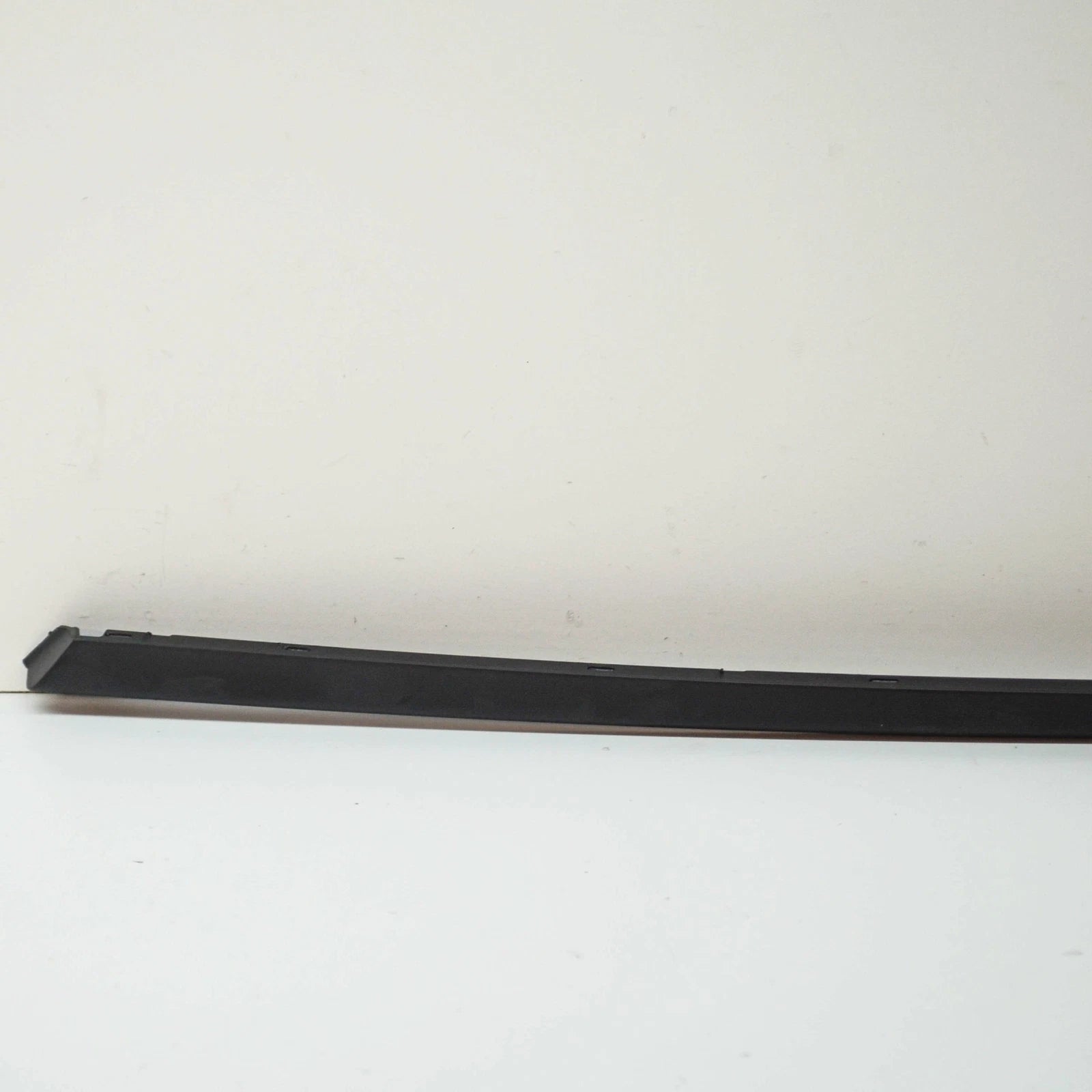 NEW AUDI A5 S5 8W6 FRONT WINDSHIELD RIGHT MOLDING TRIM 8W6854328B9B9 ORIGINAL