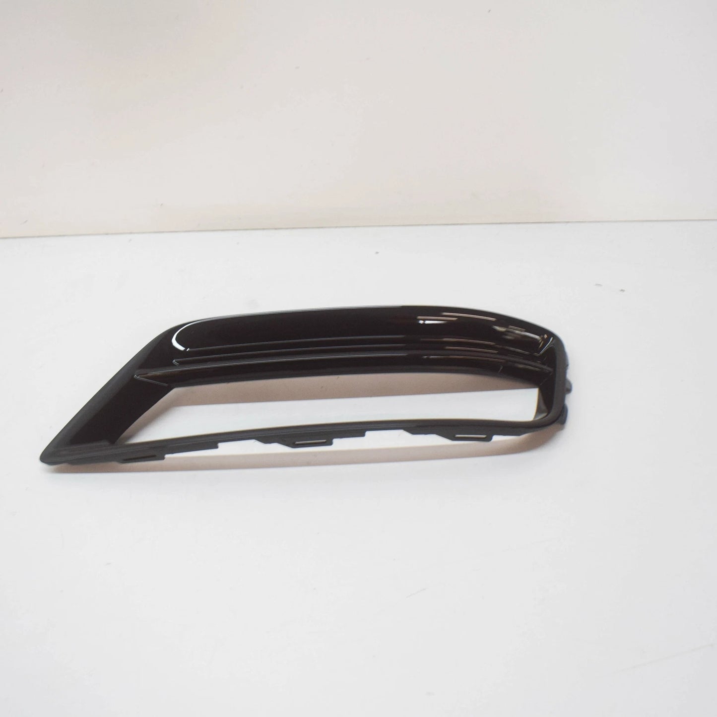 NEW VW GOLF MK7 FRONT BUMPER RIGHT LOWER GRILLE R-LINE 5G0853666G041