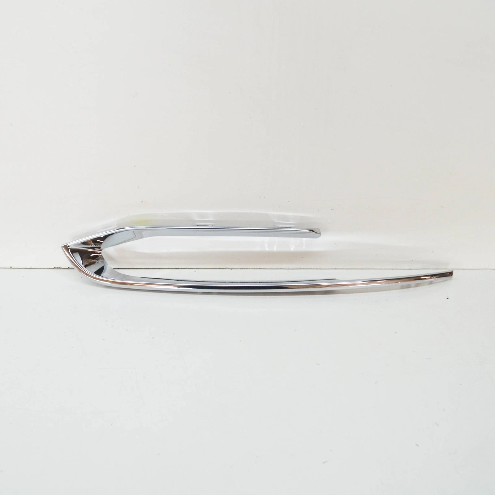 NEW BMW 5 F10 FRONT BUMPER MOLDING RIGHT 51117331770 2016 ORIGINAL