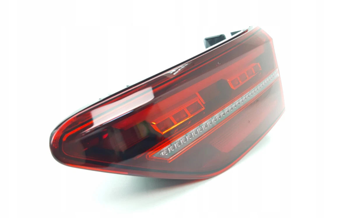 NEW VOLKSWAGEN GOLF MK8 REAR RIGHT INNER LED TAILLIGHT LHD 5H0945308 ORIGINAL