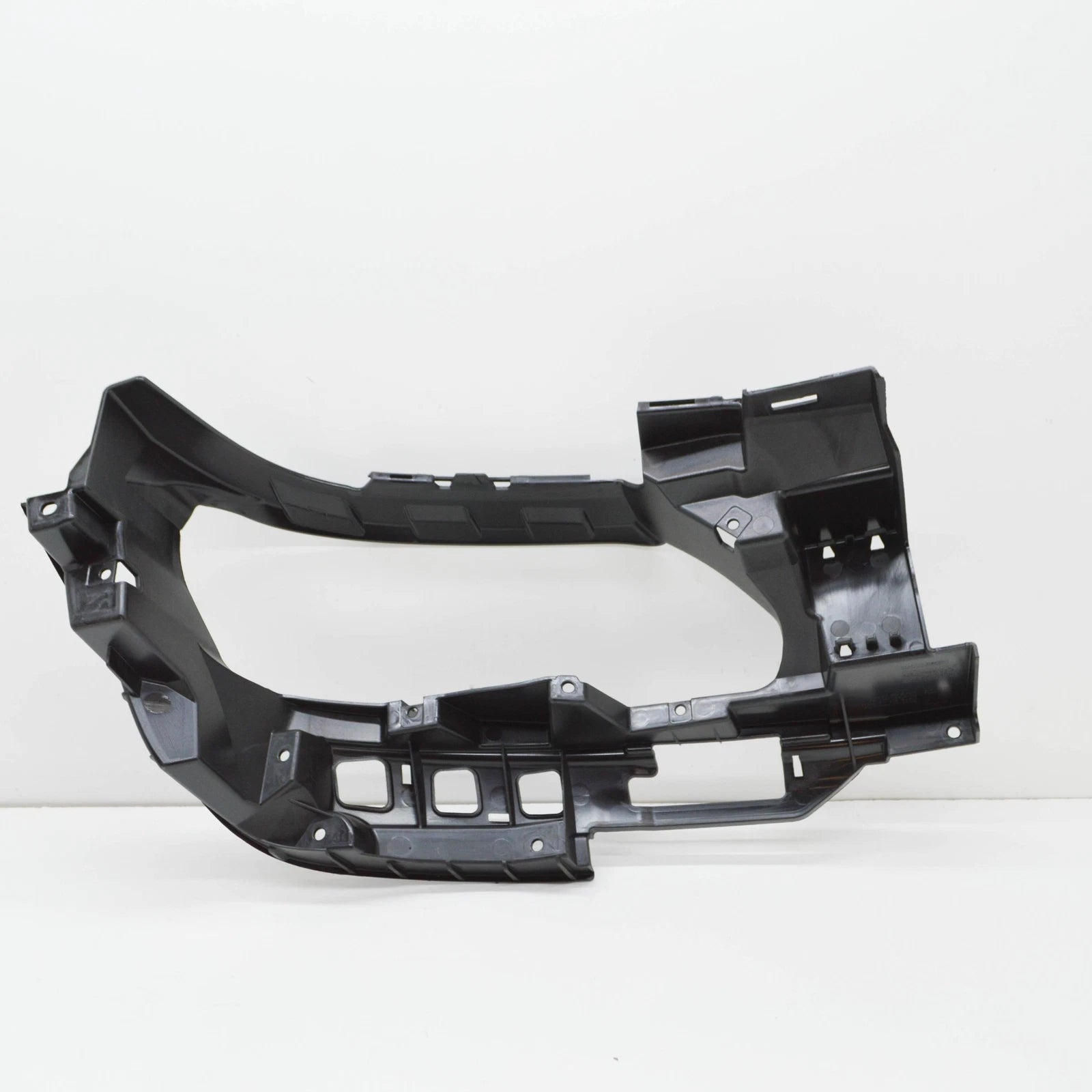 NEW AUDI A5 F53 REAR LEFT BUMPER BRACKET 8W6807347A