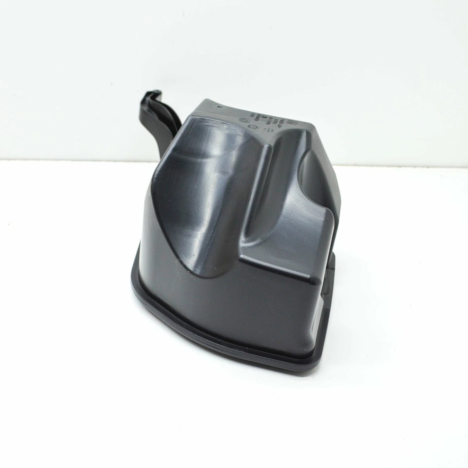 NEW BMW 5 G30 RESONATOR TANK 13718591849 8591849 ORIGINAL