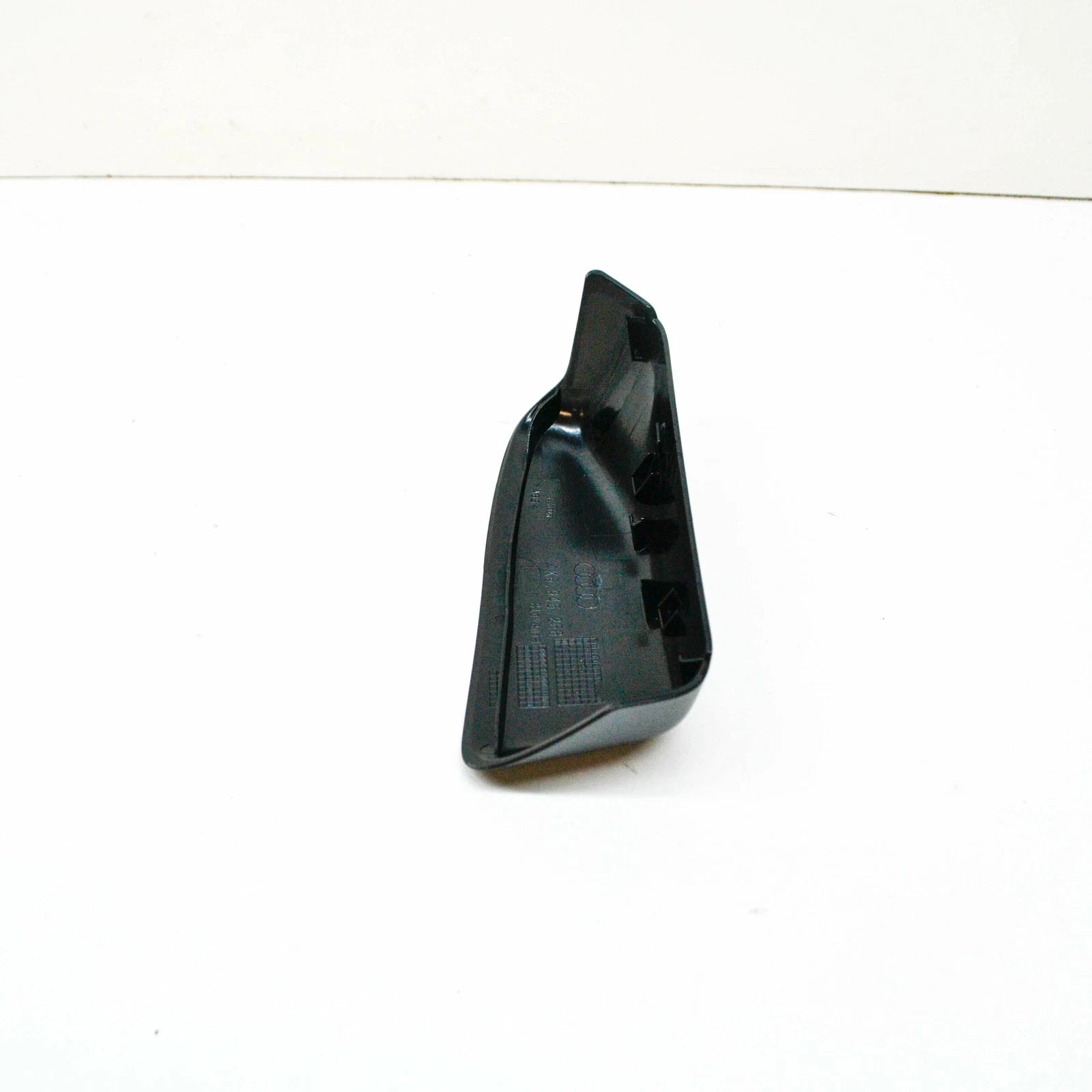 NEW AUDI A6 C8 REAR RIGHT TAILLIGHT INNER BEZEL TRIM 4K5945256 ORIGINAL