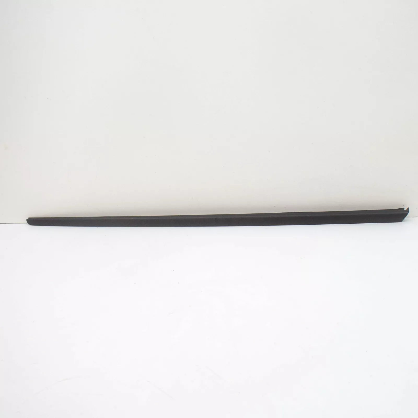 NEW AUDI A6 S6 C8 FRONT WINDSHIELD RIGHT VERTICAL TRIM 4K08543283FZ ORIGINAL