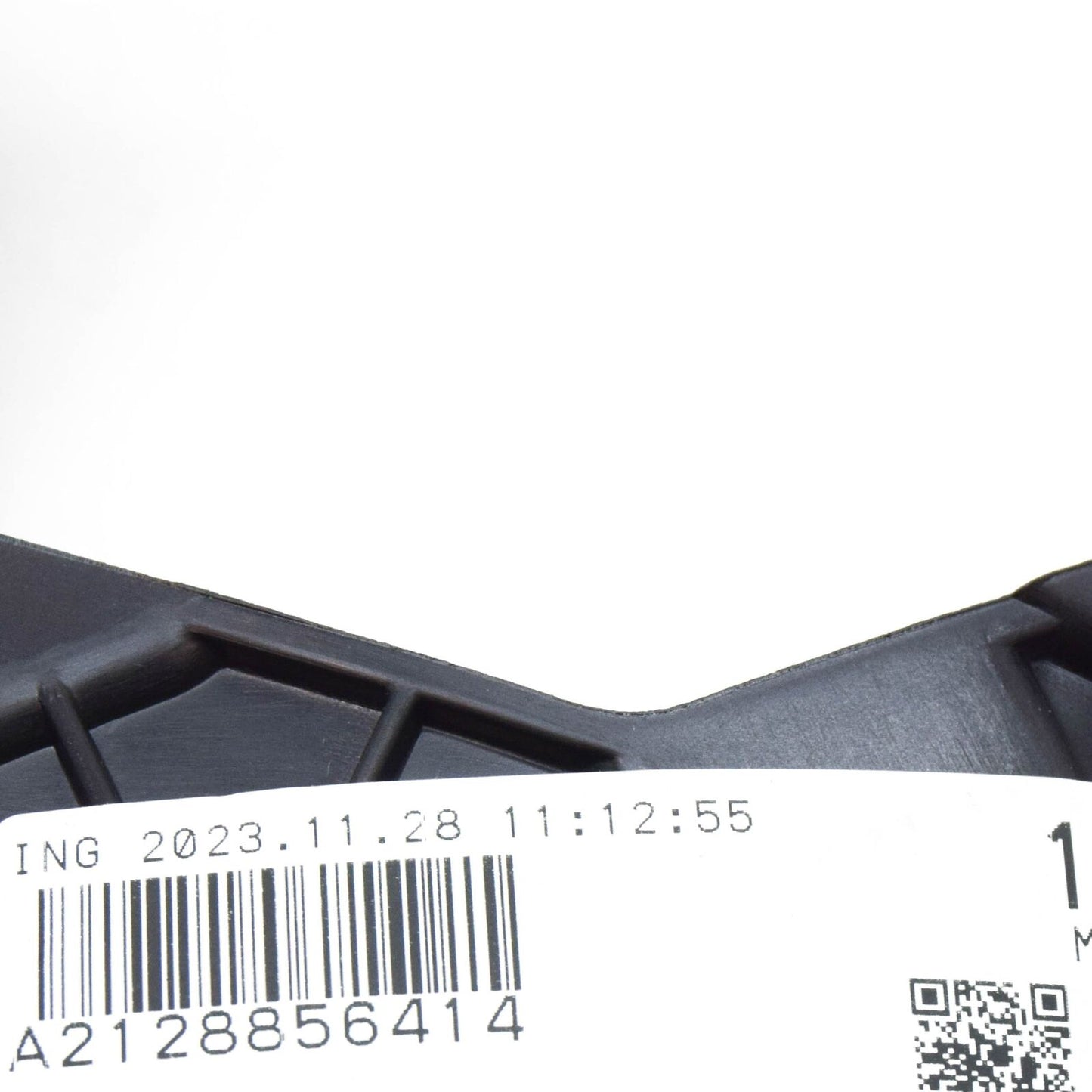 NEW MERCEDES-BENZ E W212 REAR RIGHT BUMPER MOUNTING BRACKET A2128856414 ORIGINAL