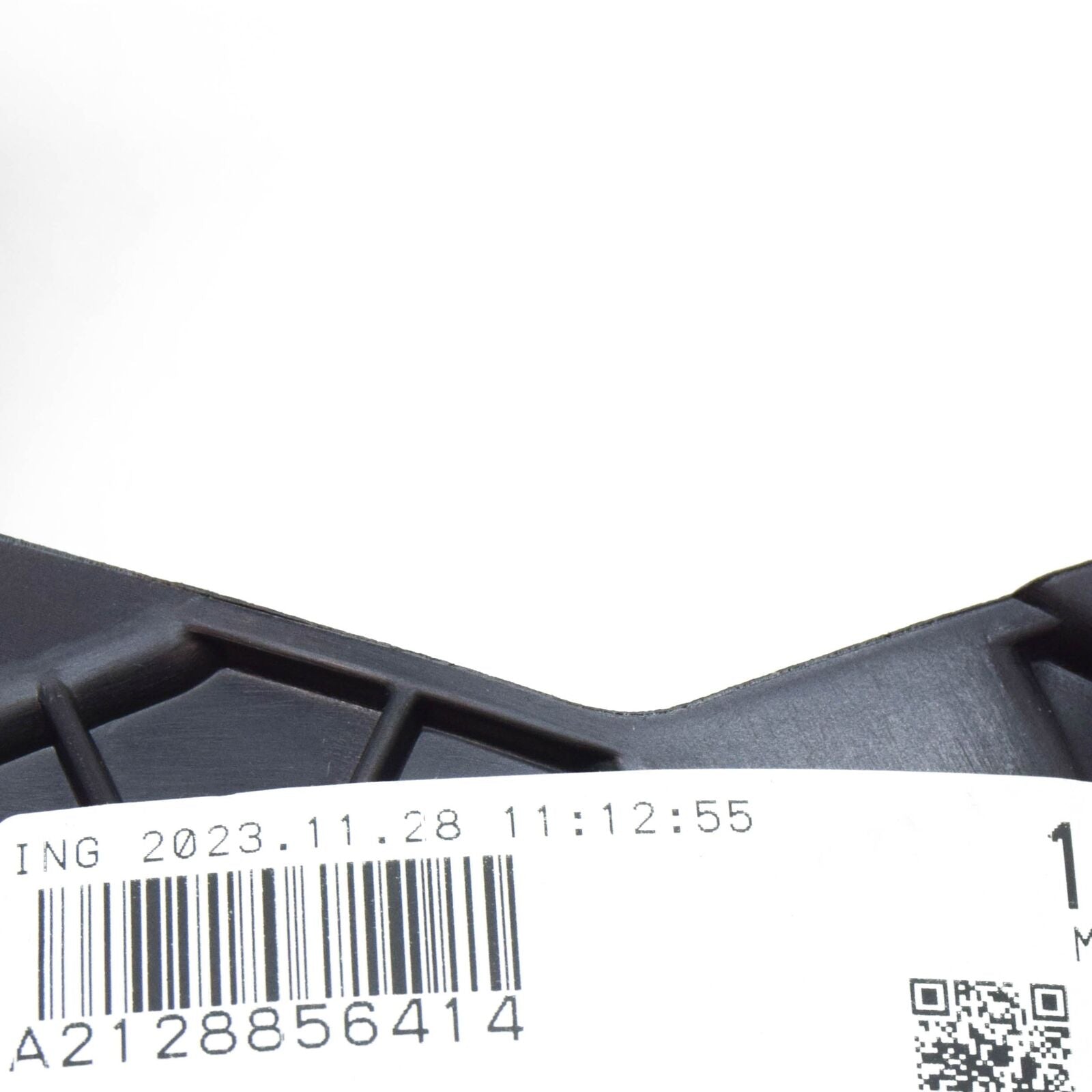 NEW MERCEDES-BENZ E W212 REAR RIGHT BUMPER MOUNTING BRACKET A2128856414 ORIGINAL