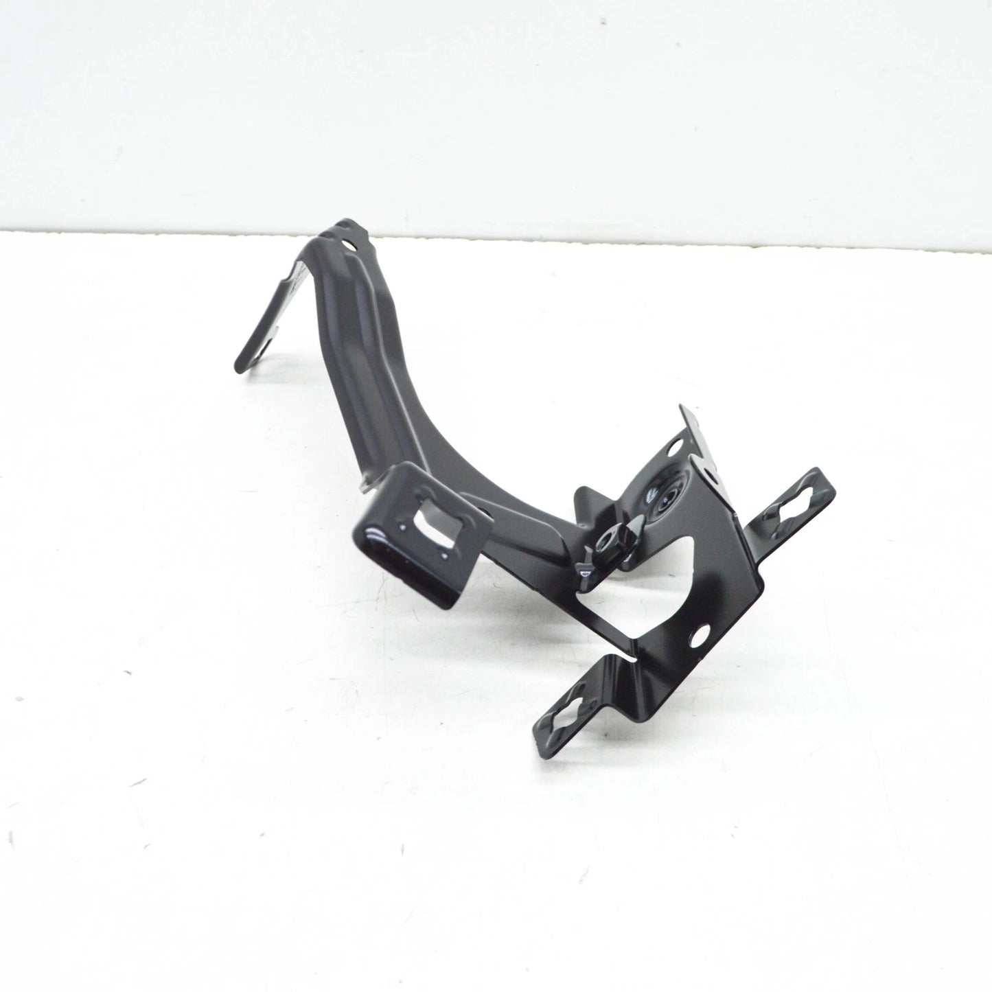 NEW BMW 7 G11 G12 FRONT LEFT FENDER HOLDER BRACE 41357413401 ORIGINAL
