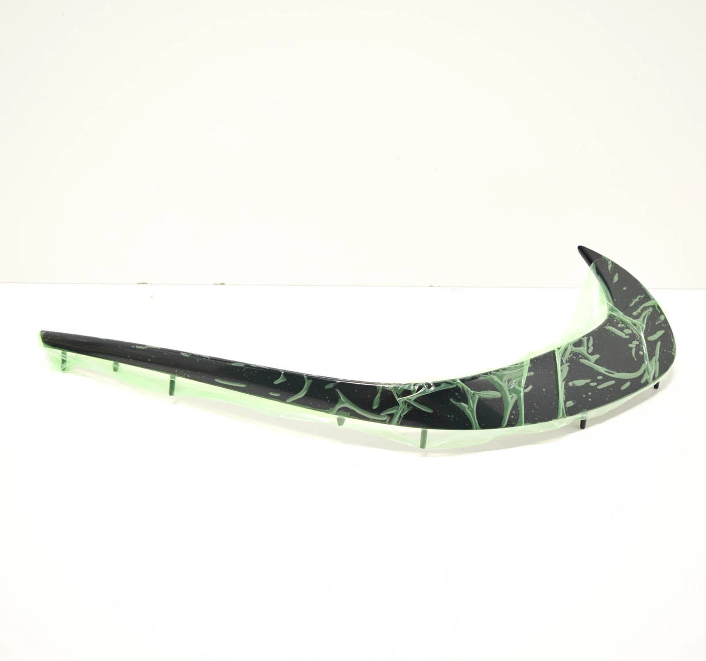 NEW MB A W176 AMG FRONT BUMPER RIGHT GLOSS BLACK FLICK A1768855000