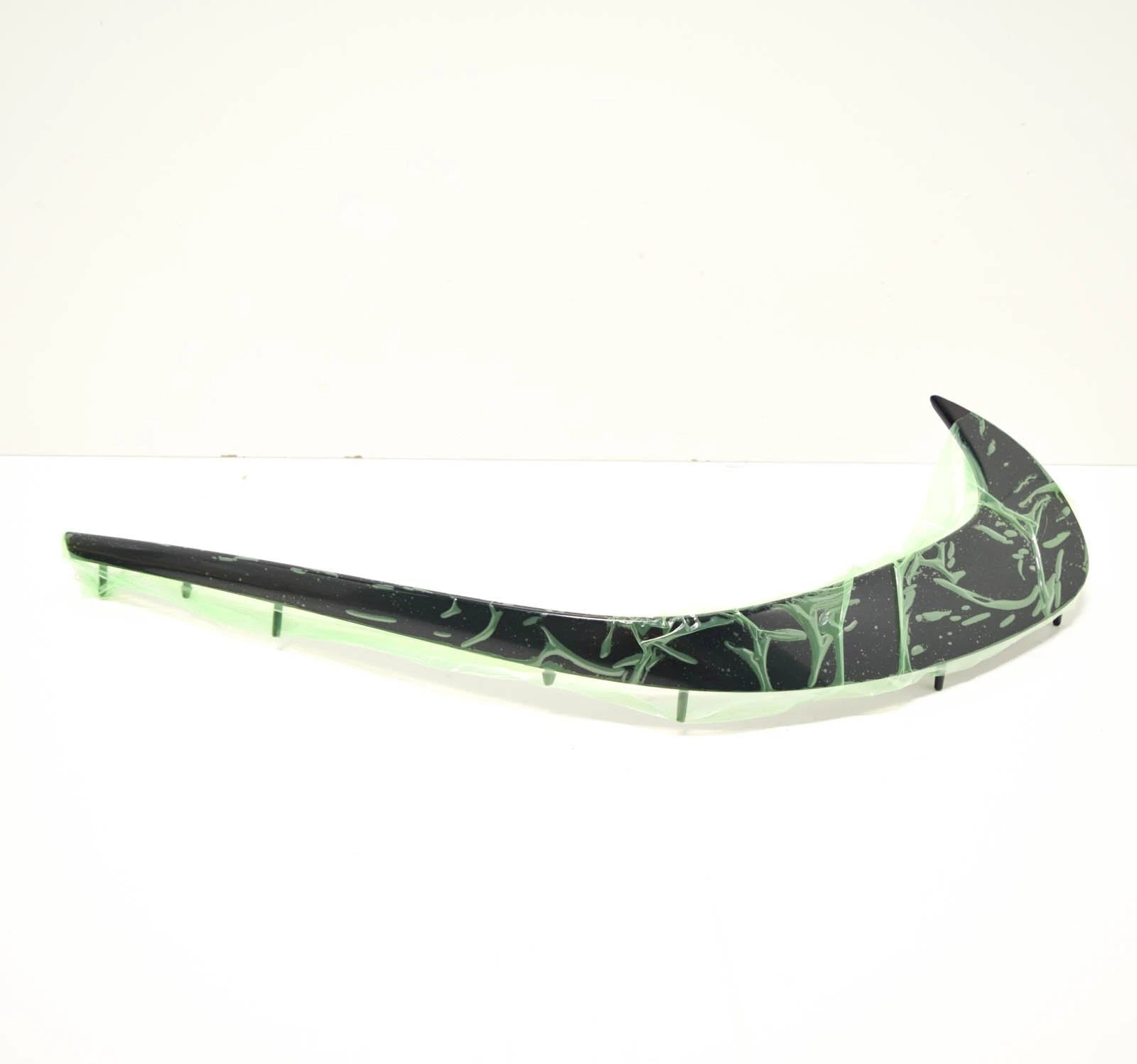 NEW MB A W176 AMG FRONT BUMPER RIGHT GLOSS BLACK FLICK A1768855000