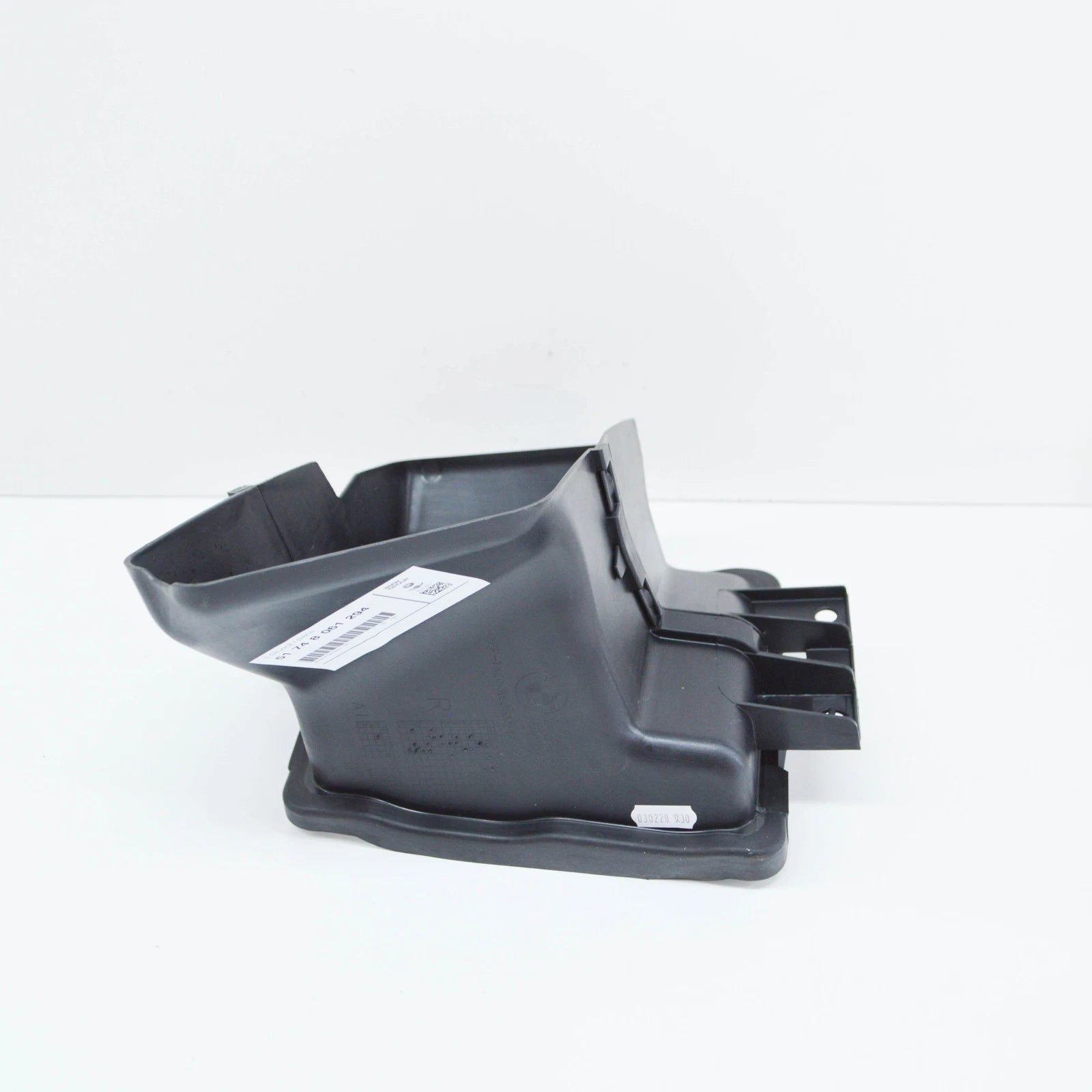 NEW BMW 3 F30, F80 RIGHT EXTERIOR RADIATOR AIR DUCT 51748061294 8061294 ORIGINAL