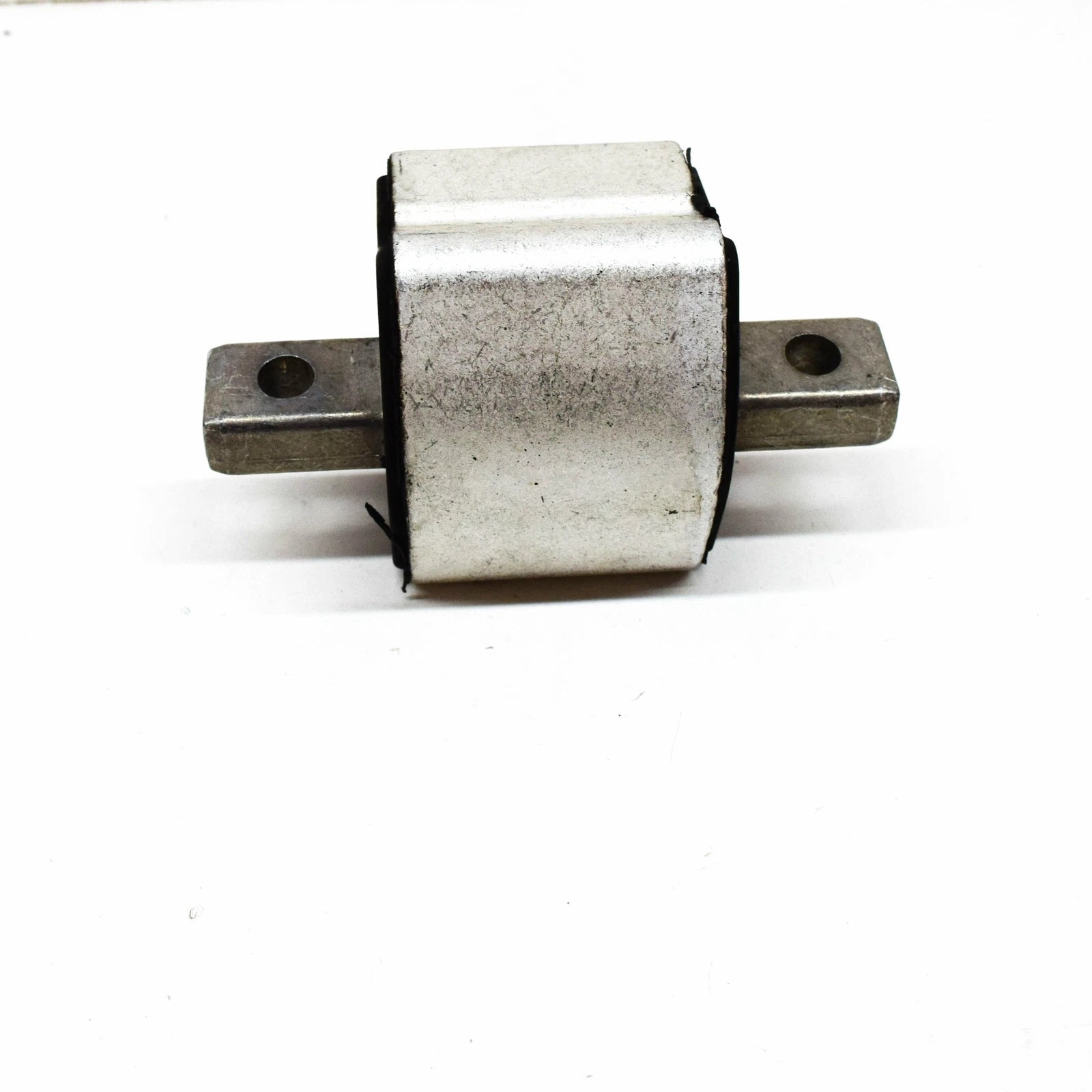 NEW MERCEDES-BENZ E W212 REAR GEARBOX TRANSMISSION MOUNT A2122400500 ORIGINAL