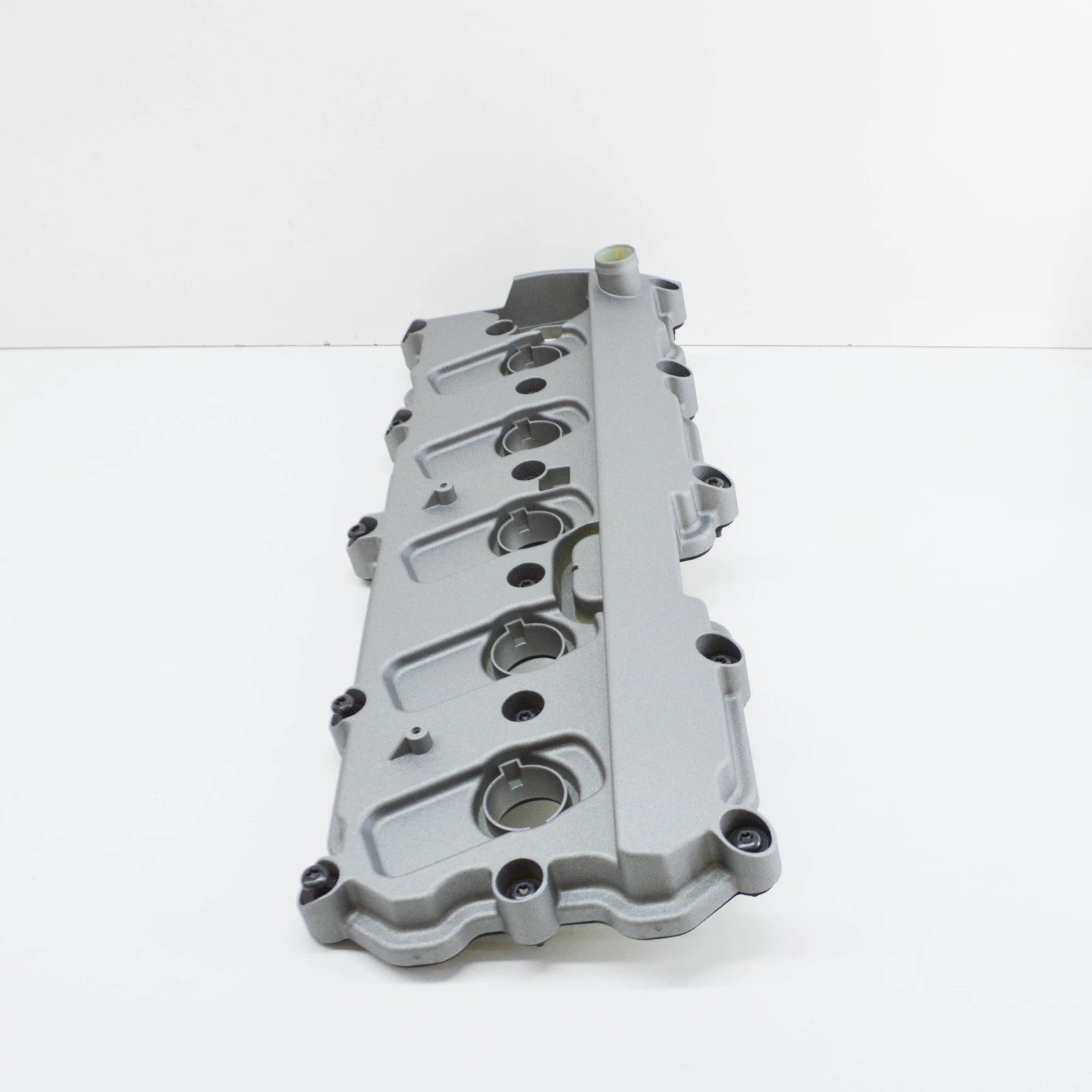 NEW AUDI R8 SPYDER 42 ENGINE RIGHT VALVE COVER 07L103472D ORIGINAL