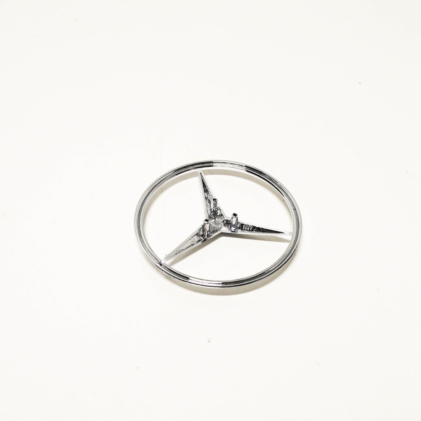 NEW MB VIANO W639 TRUNK LID EMBLEM BADGE A63975800587F24 ORIGINAL