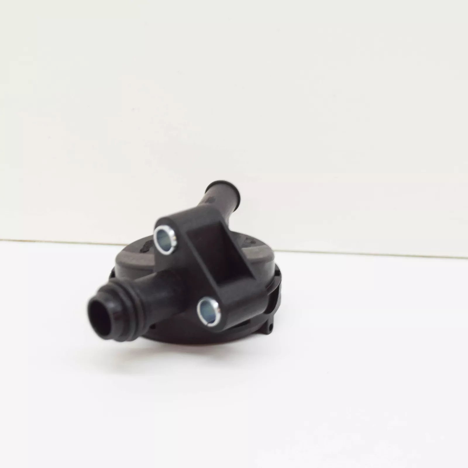NEW VOLKSWAGEN POLO 9N PCV VALVE 03D103765F