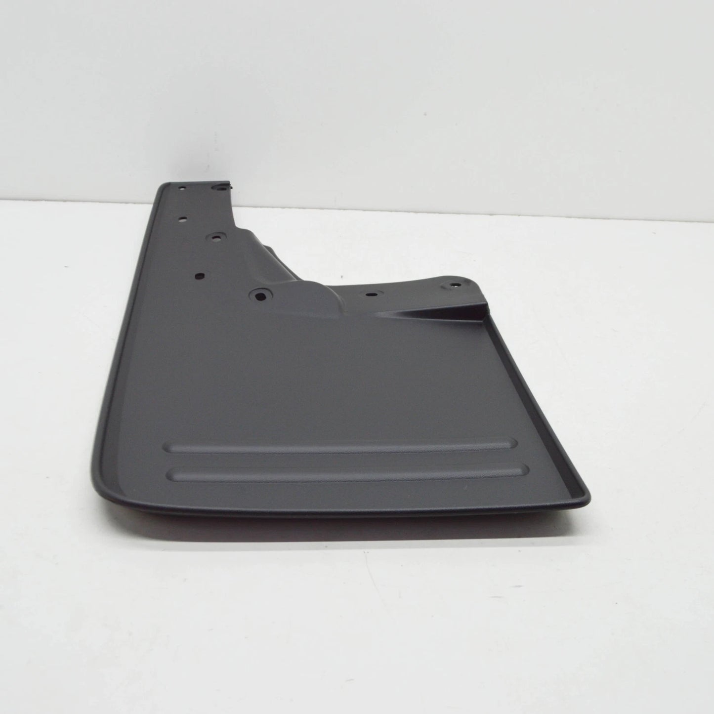 NEW VOLKSWAGEN AMAROK 2H REAR RIGHT MUDGUARD 2H0821812G9B9