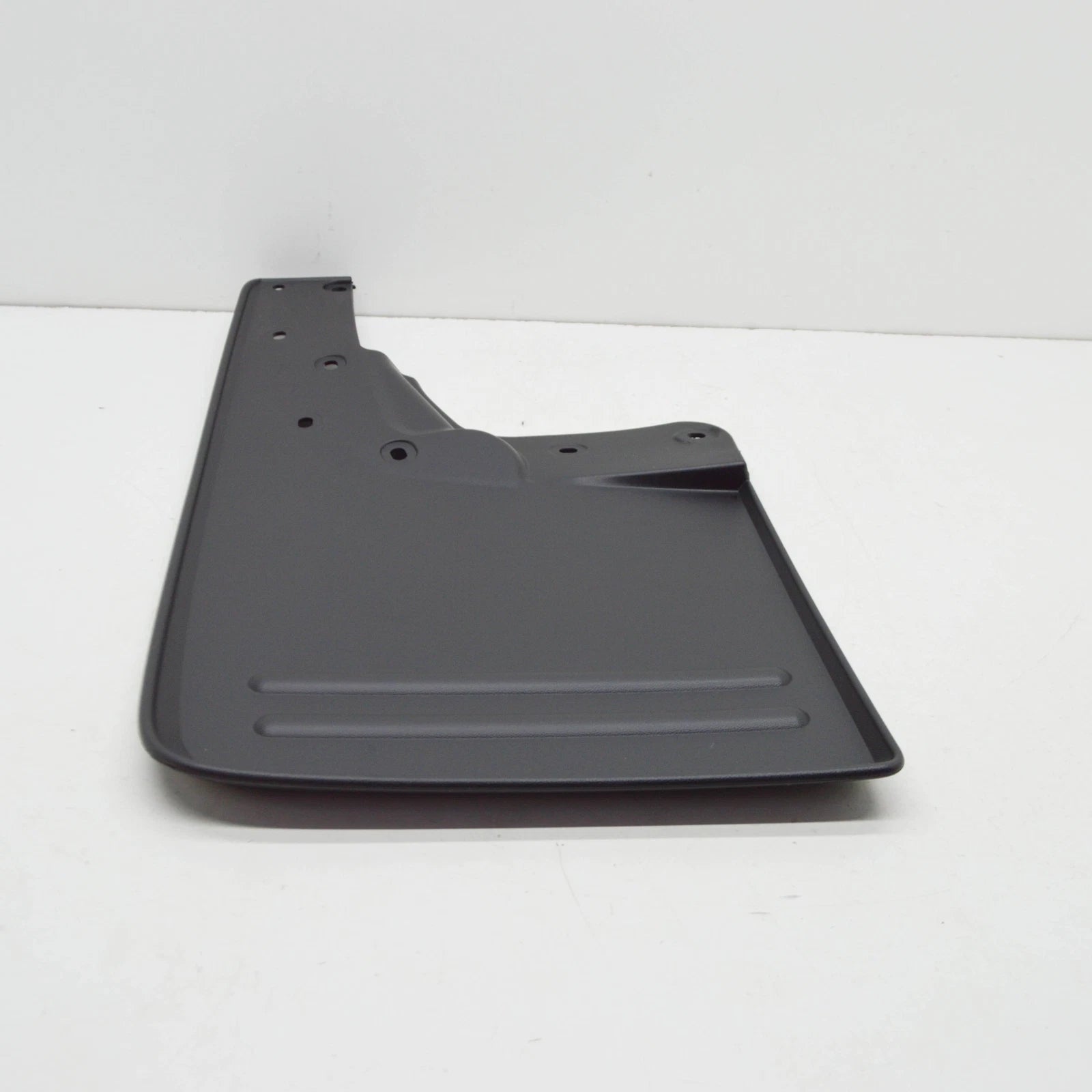NEW VOLKSWAGEN AMAROK 2H REAR RIGHT MUDGUARD 2H0821812G9B9