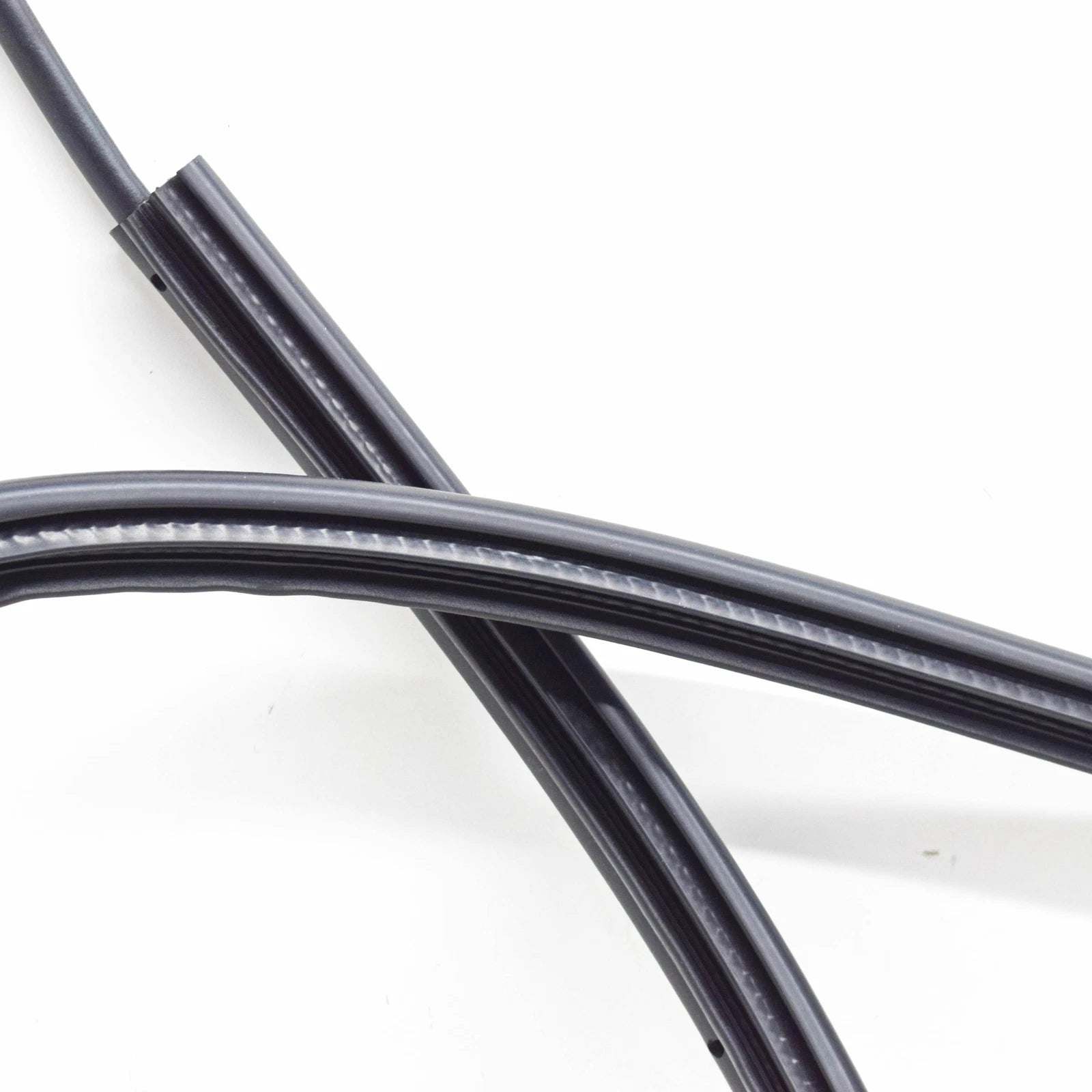 NEW BMW Z4 ROADSTER E85 FRONT RIGHT DOOR WEATHERSTRIP 51727125652 ORIGINAL