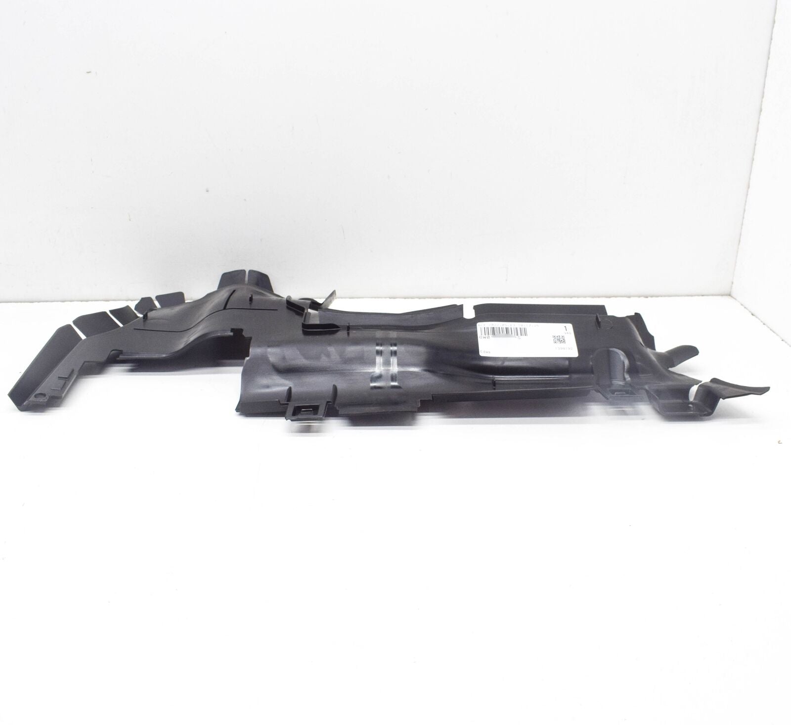 NEW AUDI A4 AVANT B9 RIGHT RADIATOR AIR GUIDE 8W0121284BS ORIGINAL