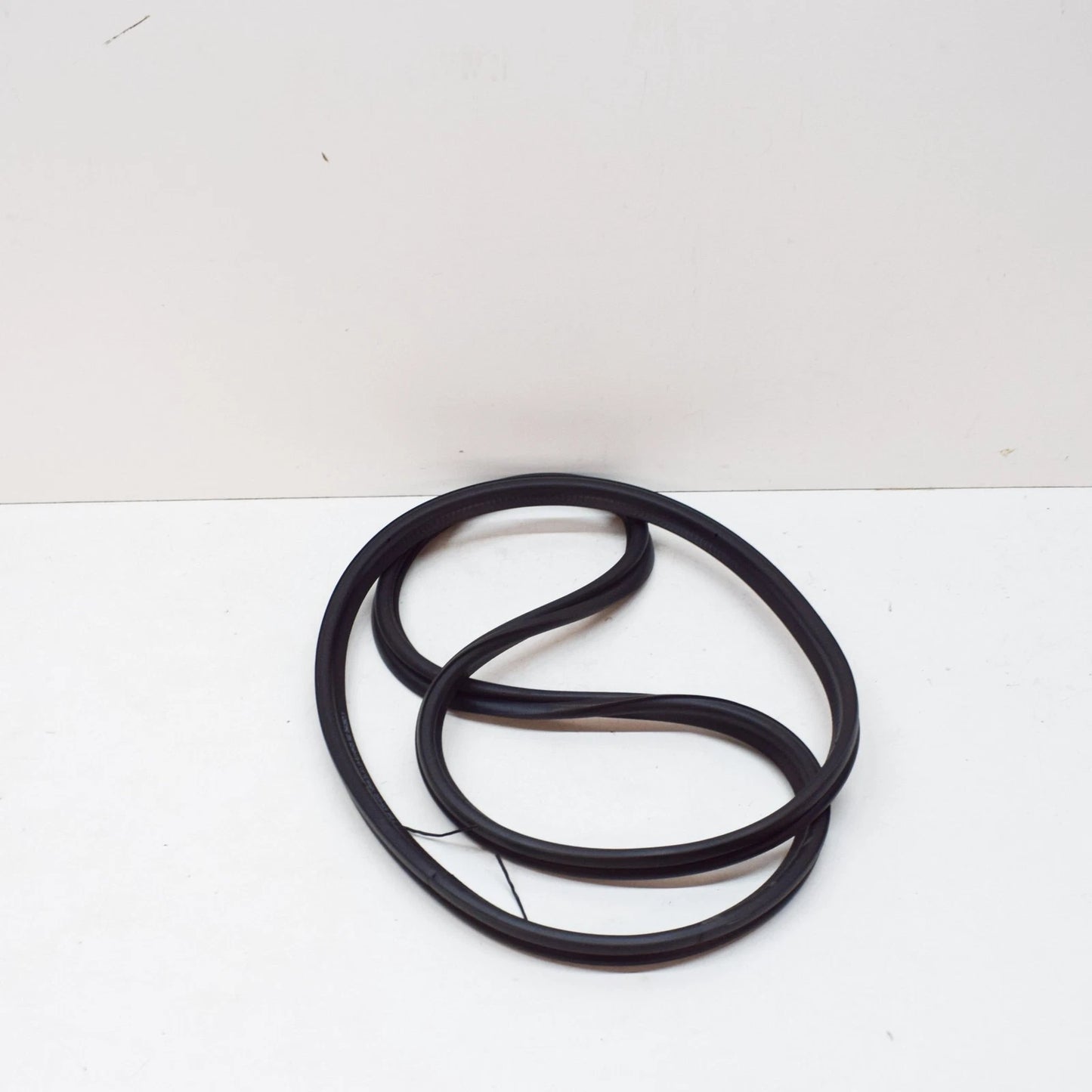 NEW BMW 3 E90 TRUNK LID GASKET SEAL 51767182079 7182079 ORIGINAL
