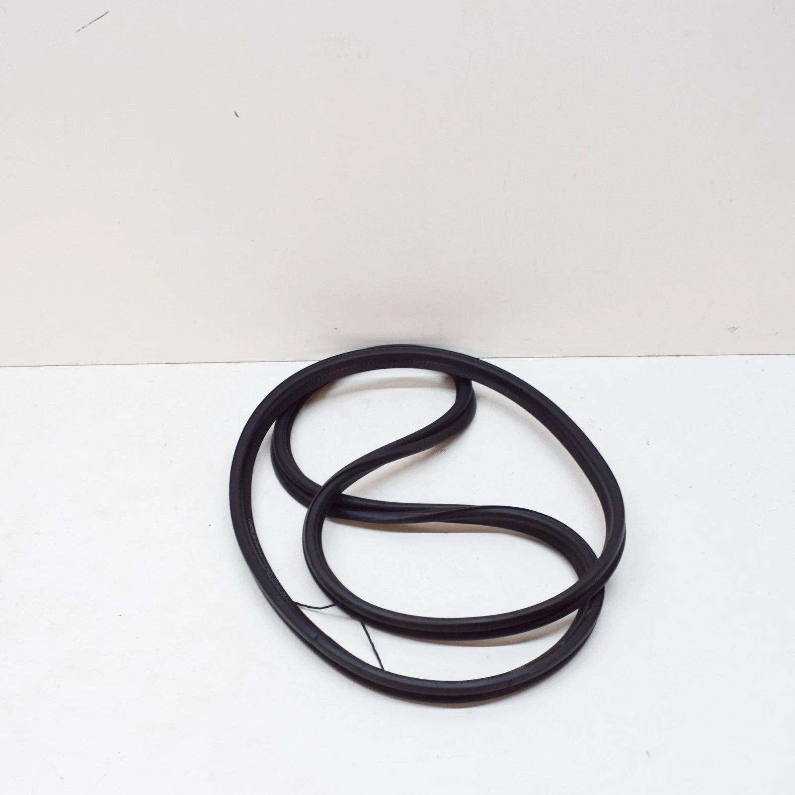 NEW BMW 3 E90 TRUNK LID GASKET SEAL 51767182079 7182079 ORIGINAL