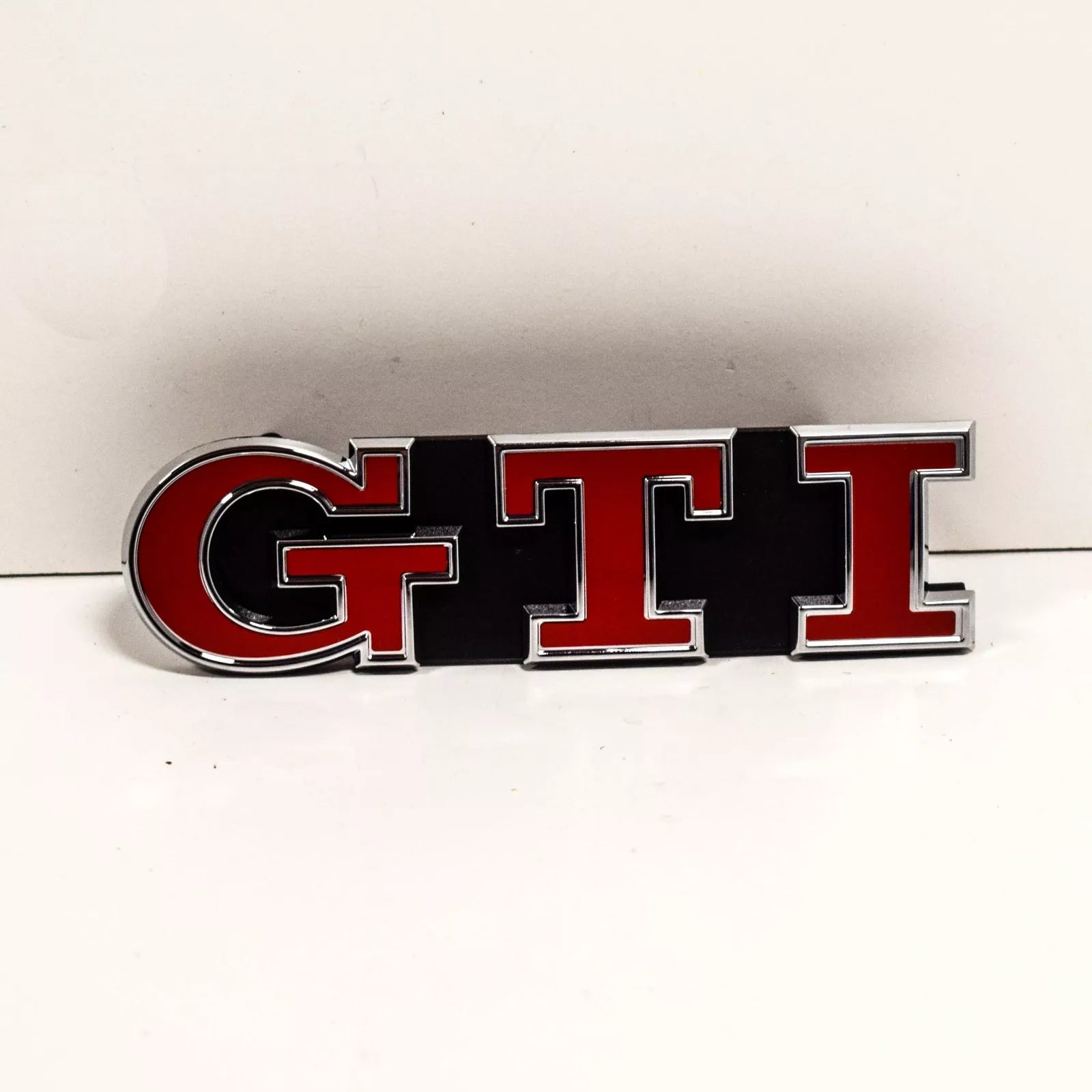 NEW VOLKSWAGEN GOLF MK7 GTI GRILL BADGE EMBLEM 5G0853679PWYR ORIGINAL